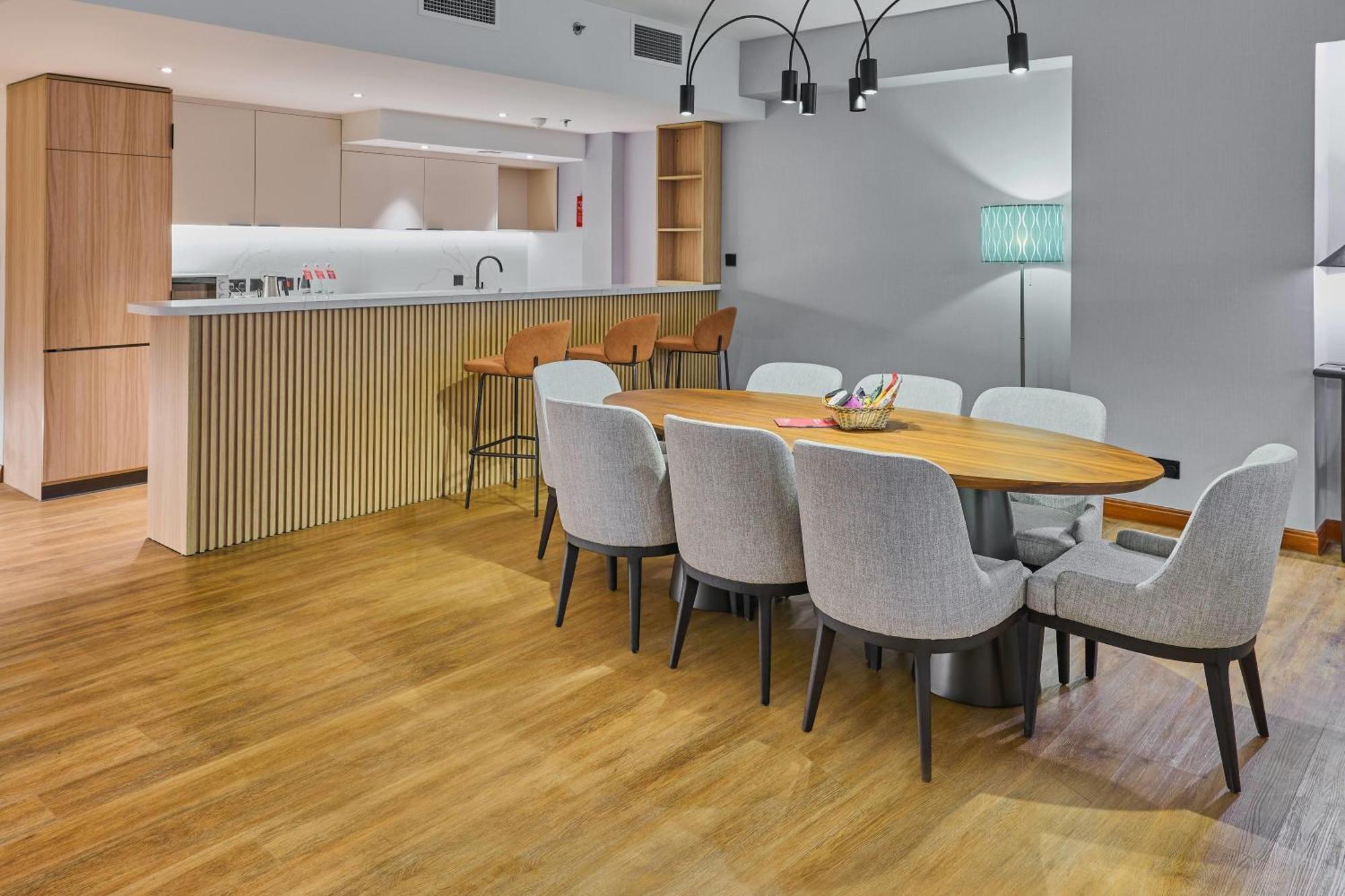 Two-Bedroom Penthouse Suite Terrace