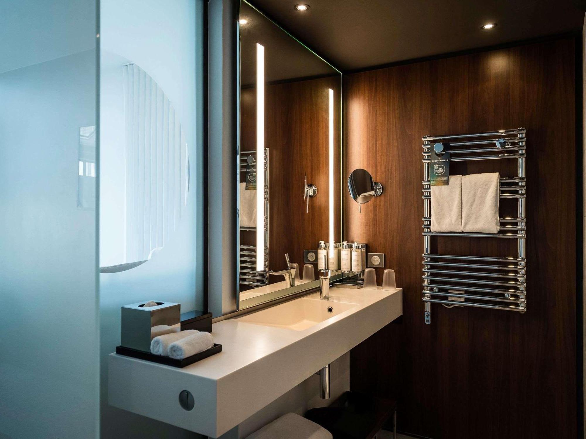 Hublot Executive King Room Pool View