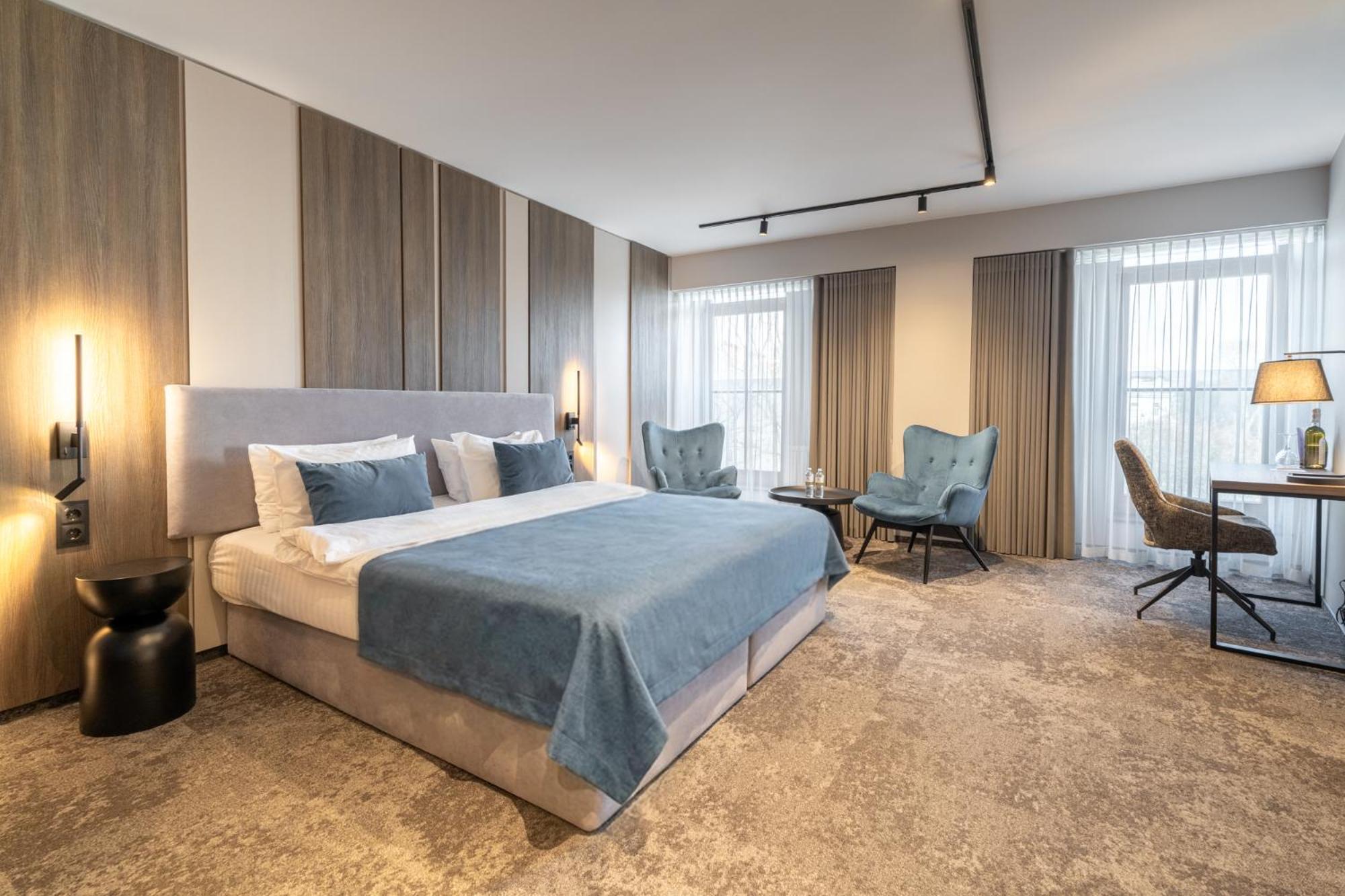 Deluxe Double or Twin Room