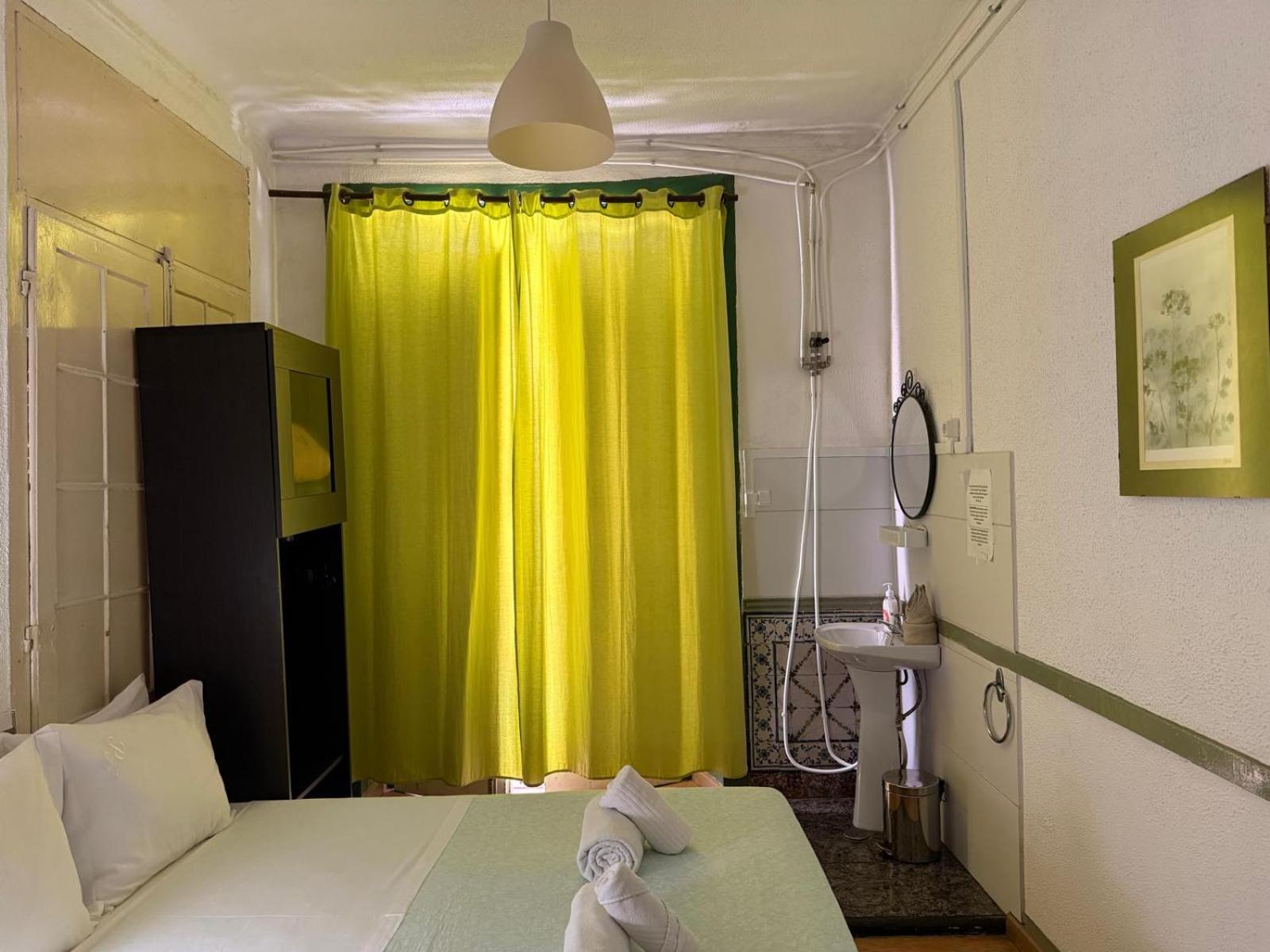 Double Room Balcony Shower