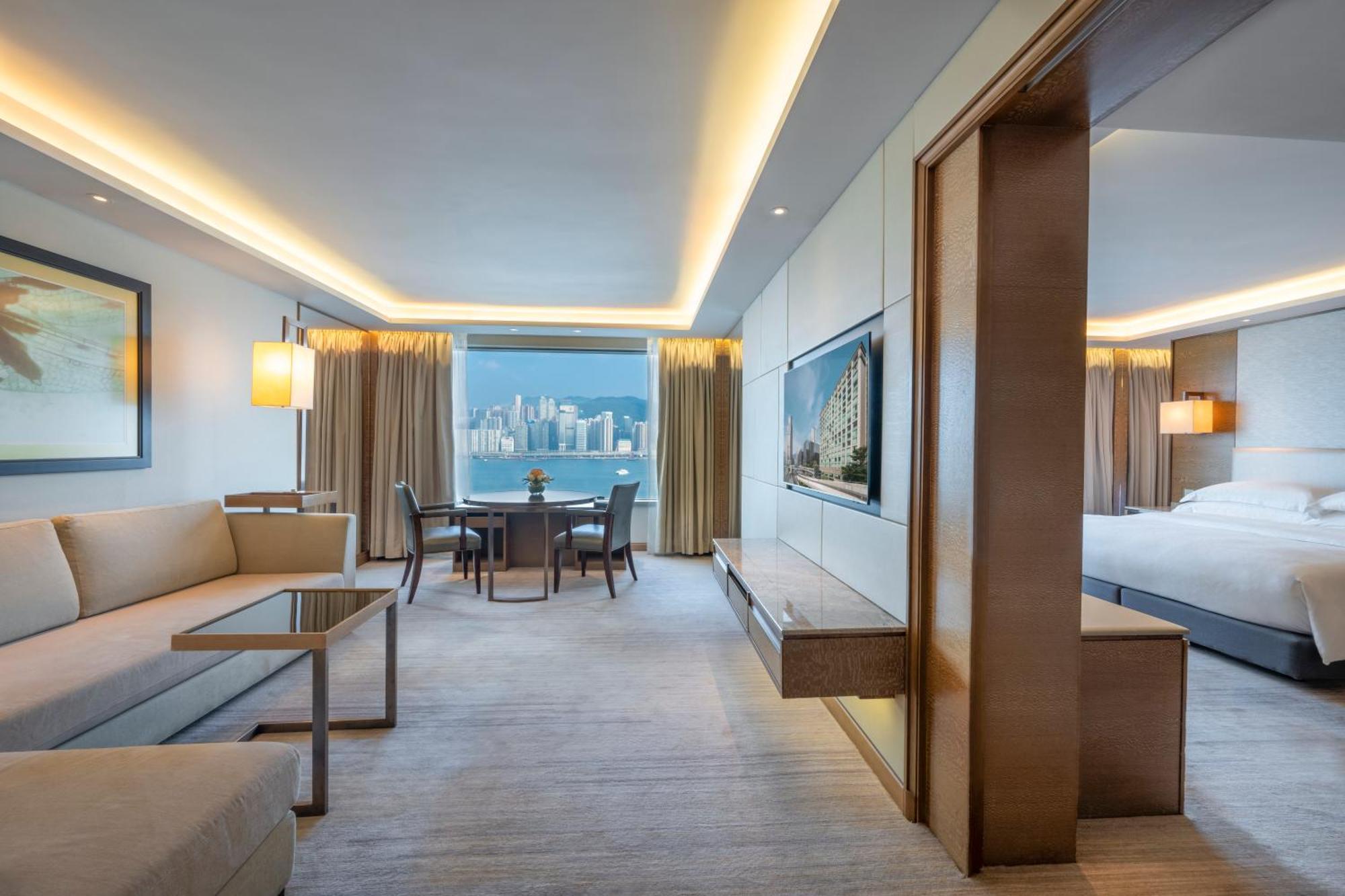 King Suite Victoria Harbour View