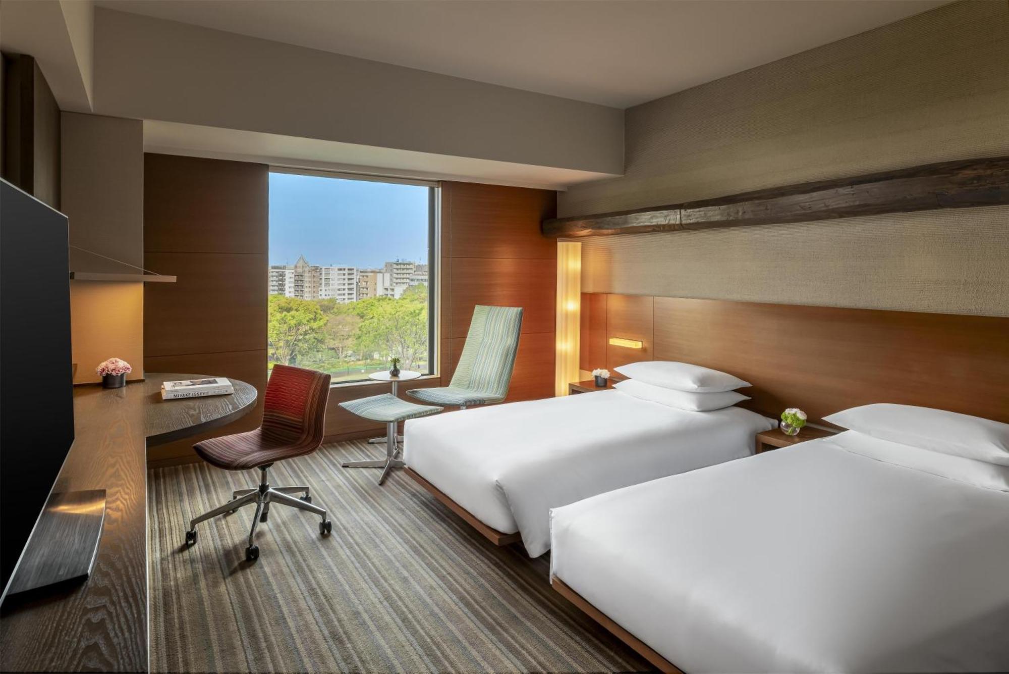 Twin Room Club Access,1758544929:JPEG