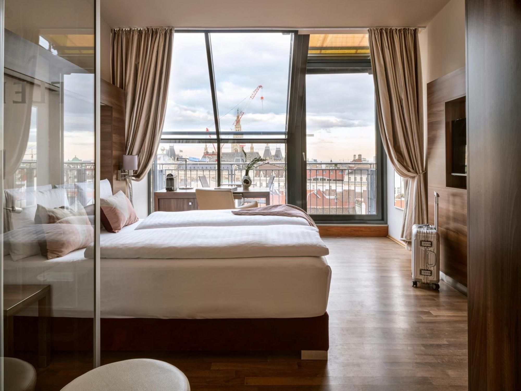 Signature Double Room City View