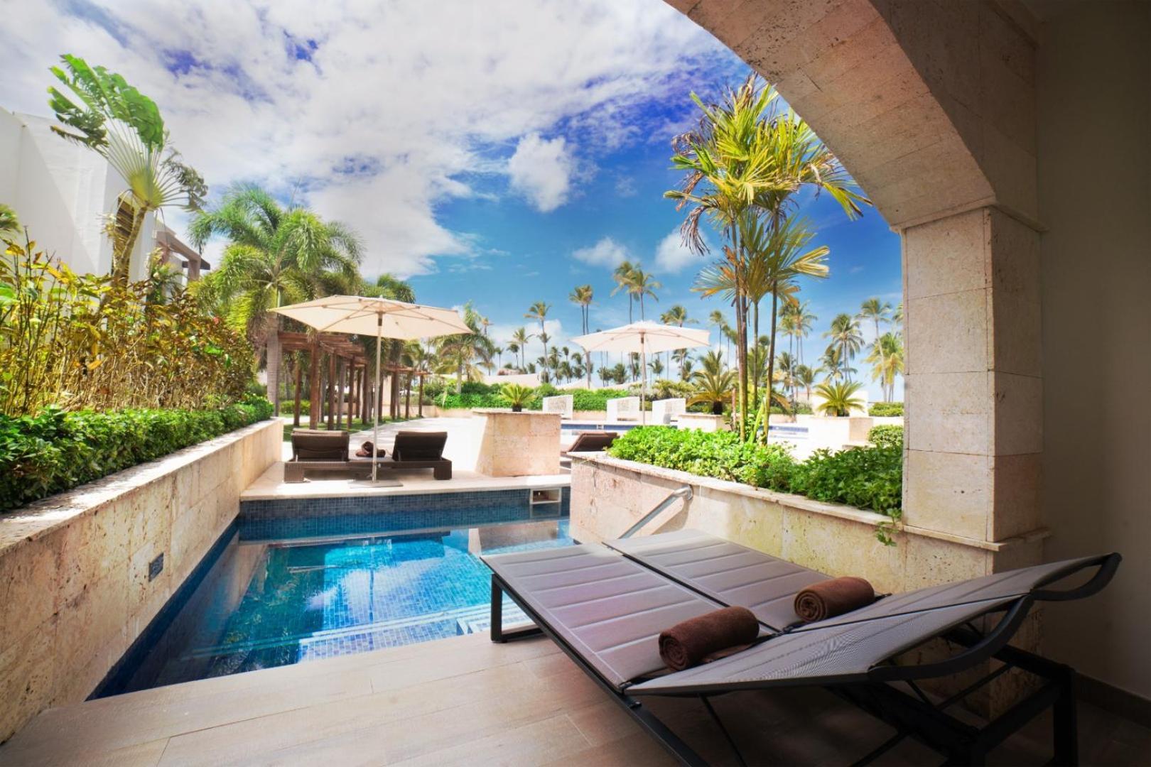 Luxury Swim Out Room Diamond Club