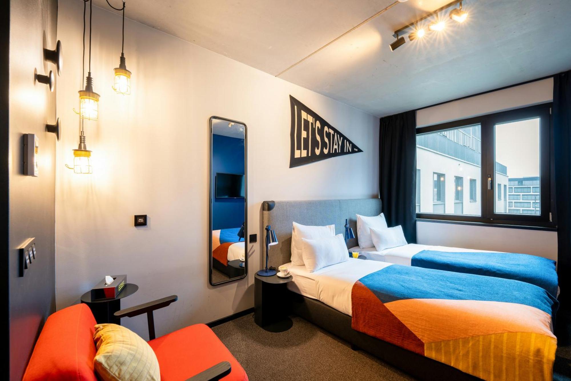 Standard Twin Room