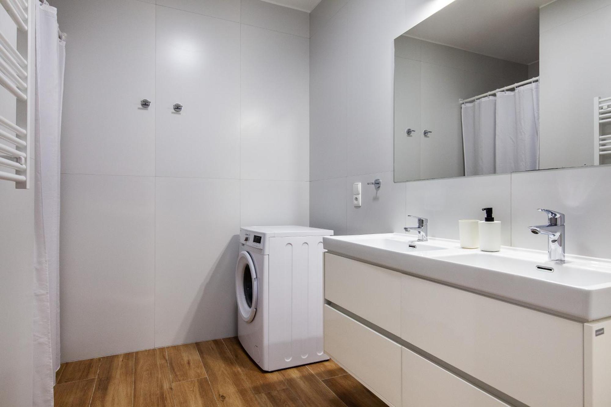 Apartament z 2 sypialniami i widokiem na ogród