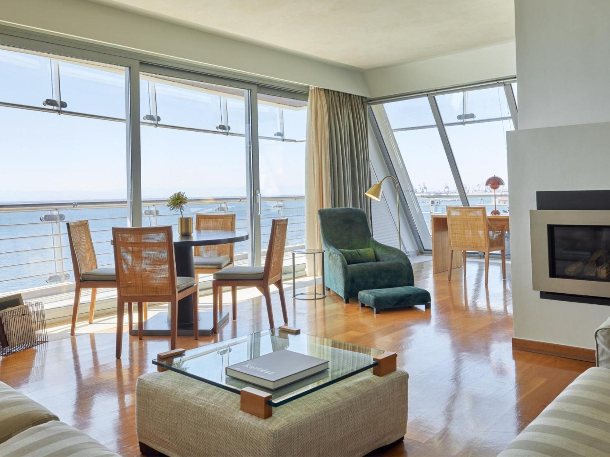 Luxury Suite Front Sea View