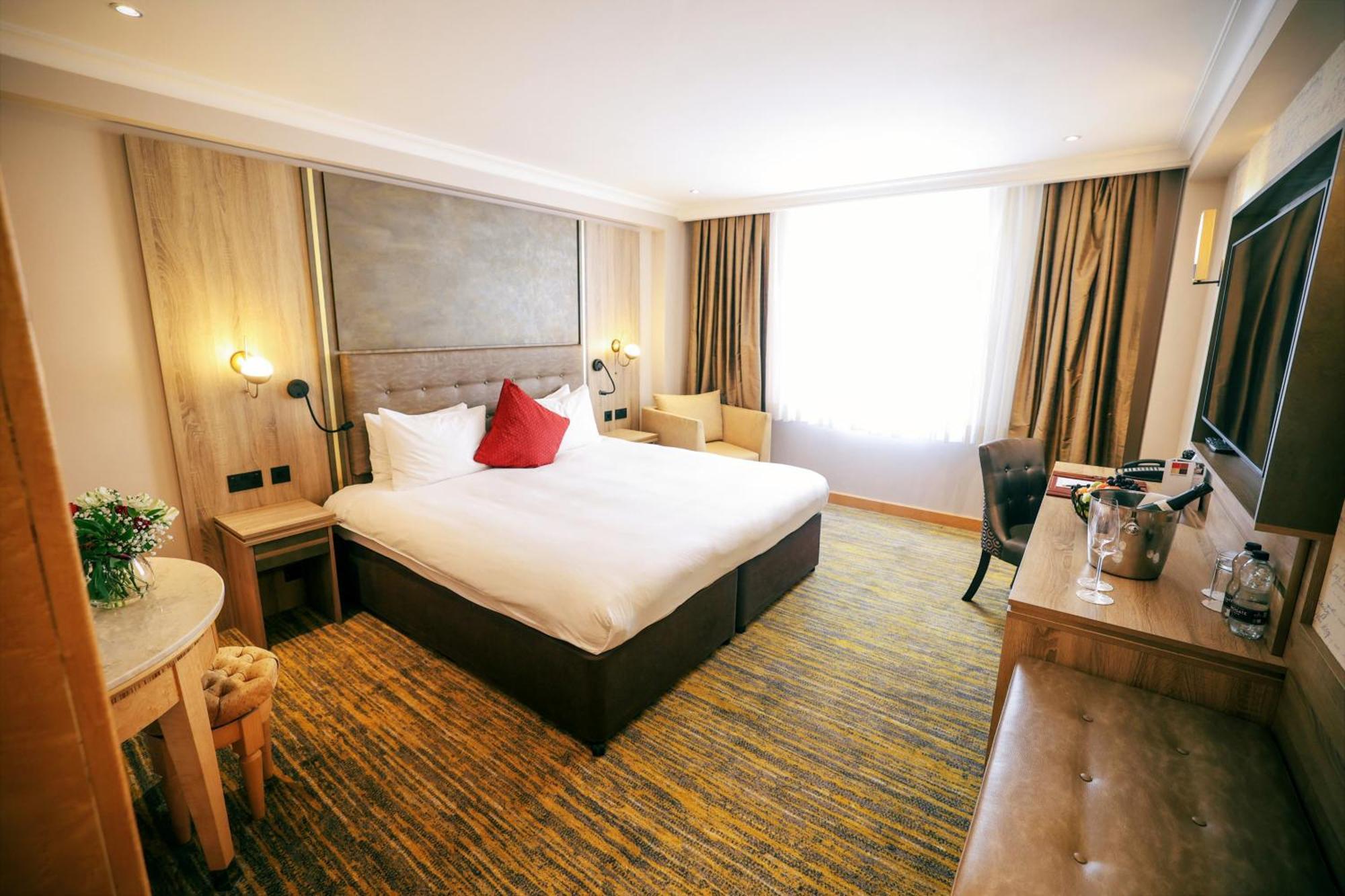 Superior Queen Room