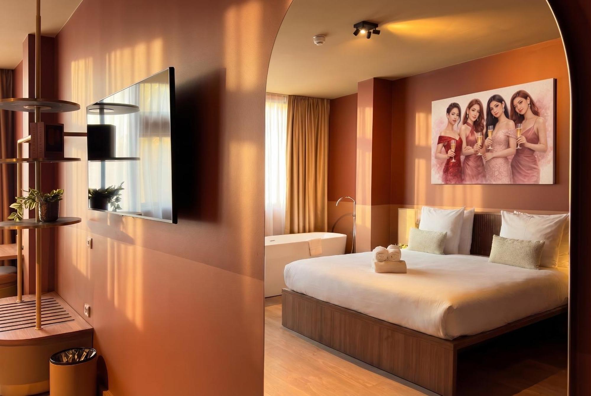 Deluxe Suite