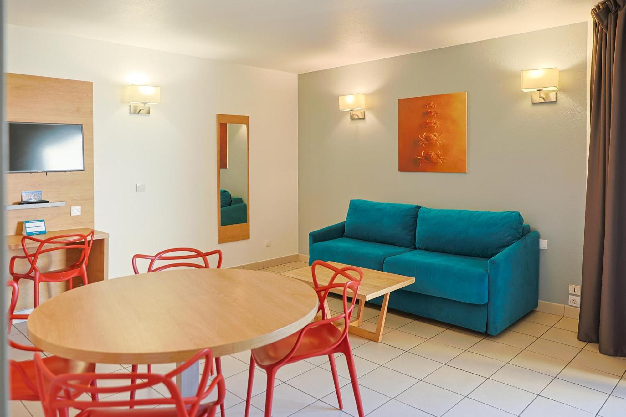 Apartment 1 to