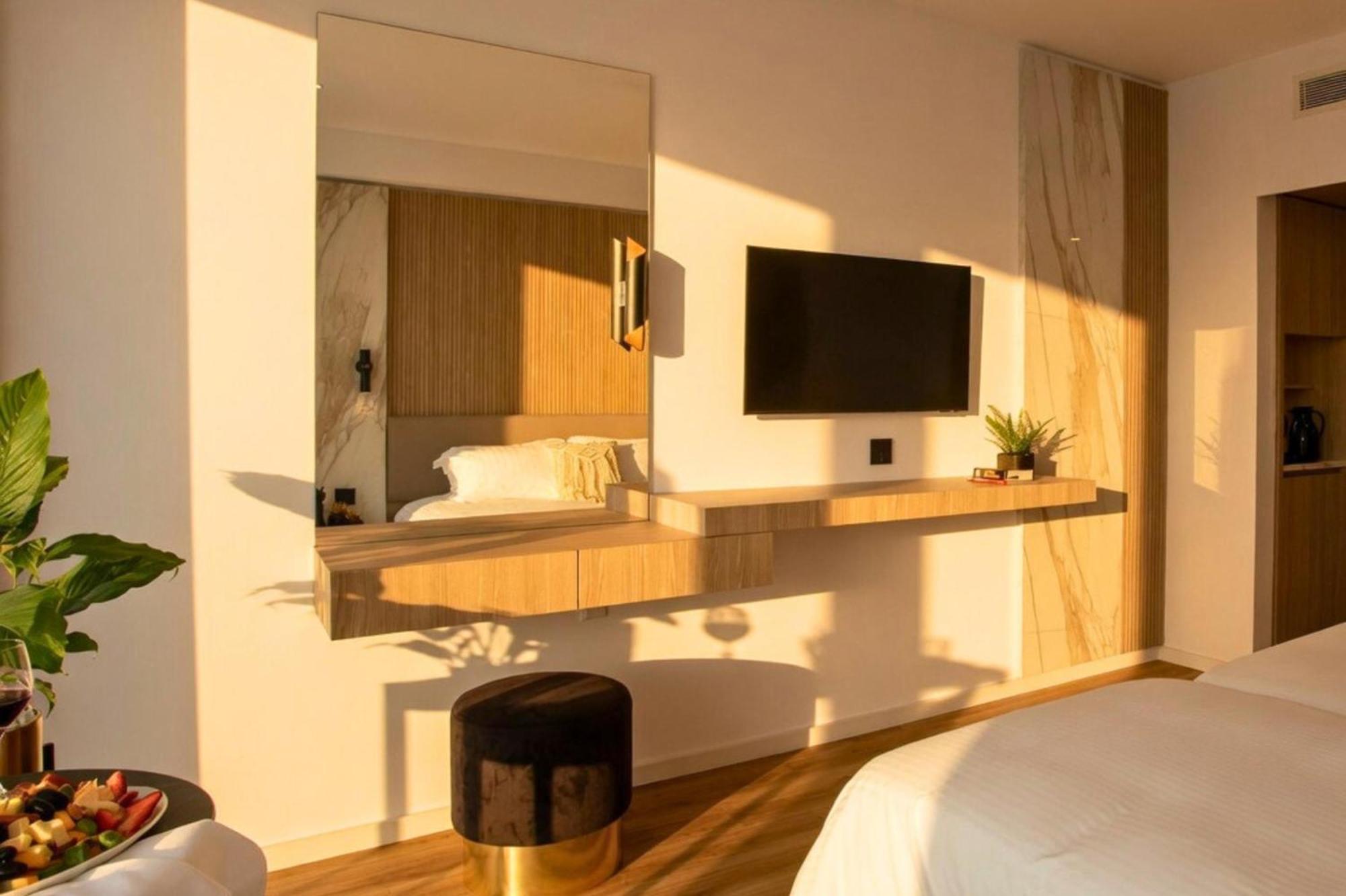 Superior Double or Twin Room Inland View