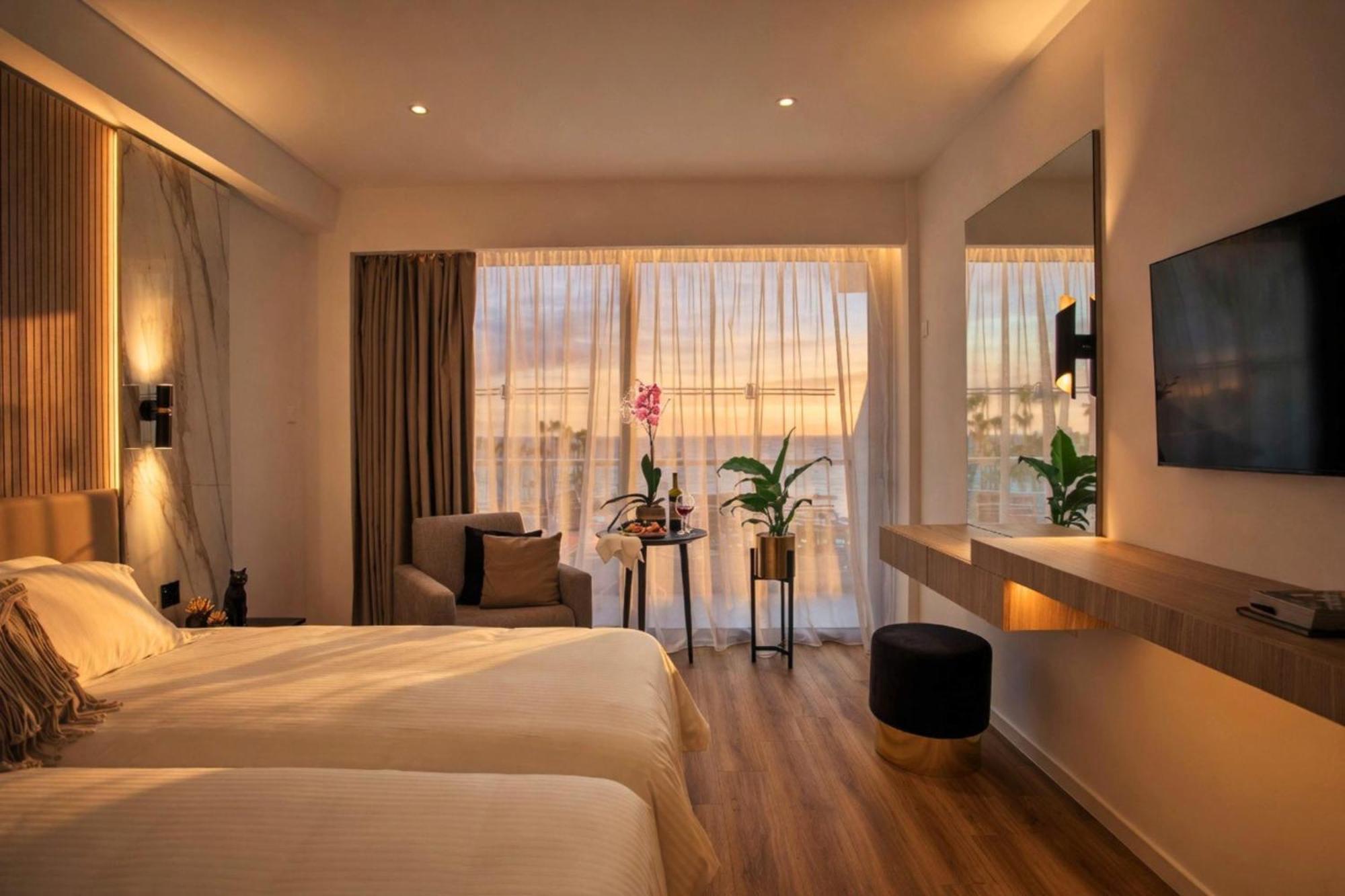 Superior Double or Twin Room Sea View