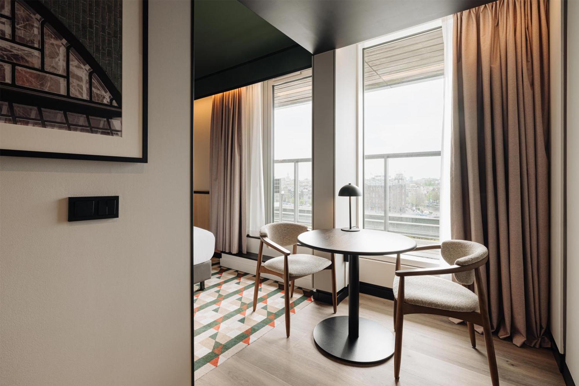 Deluxe Room Balcony City View