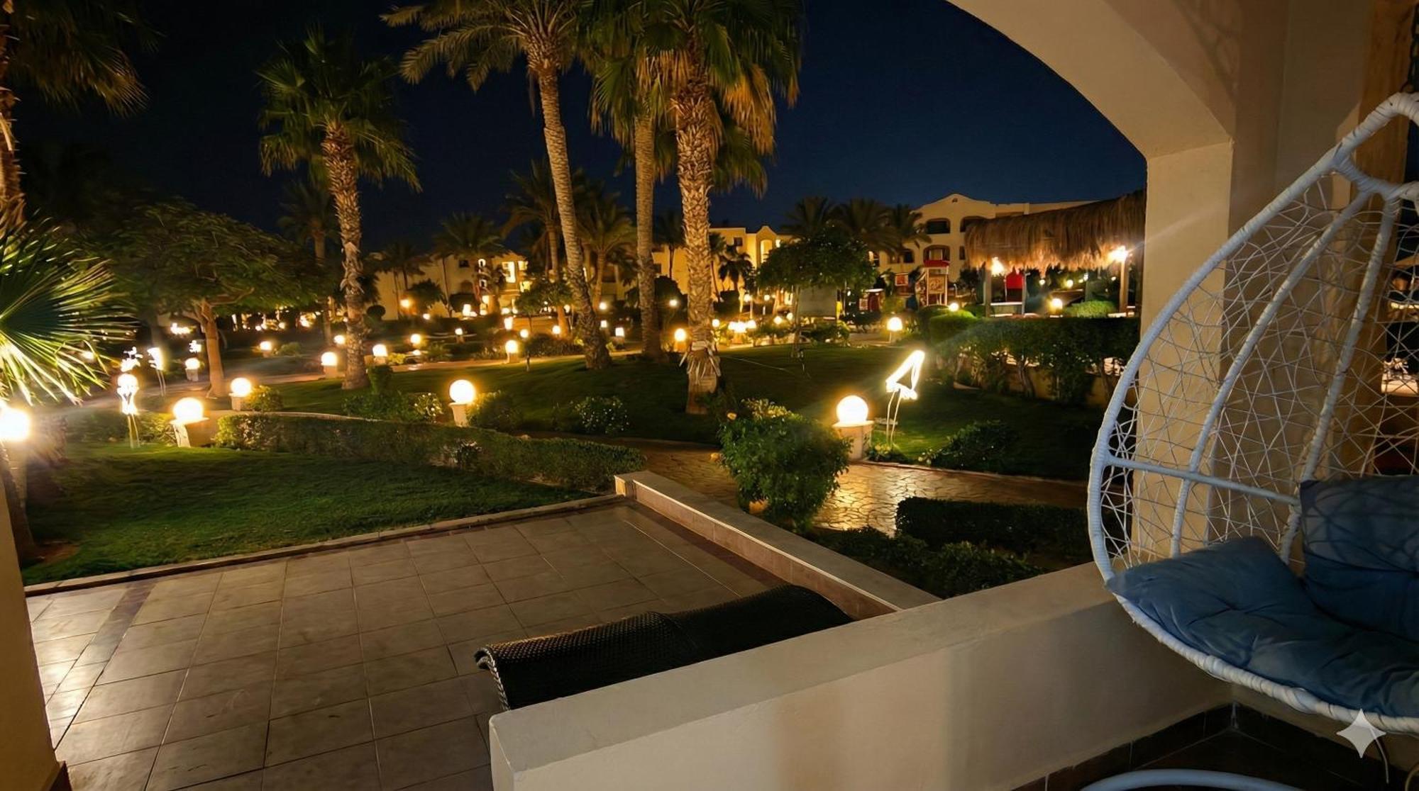 Romance Room Garden View 16