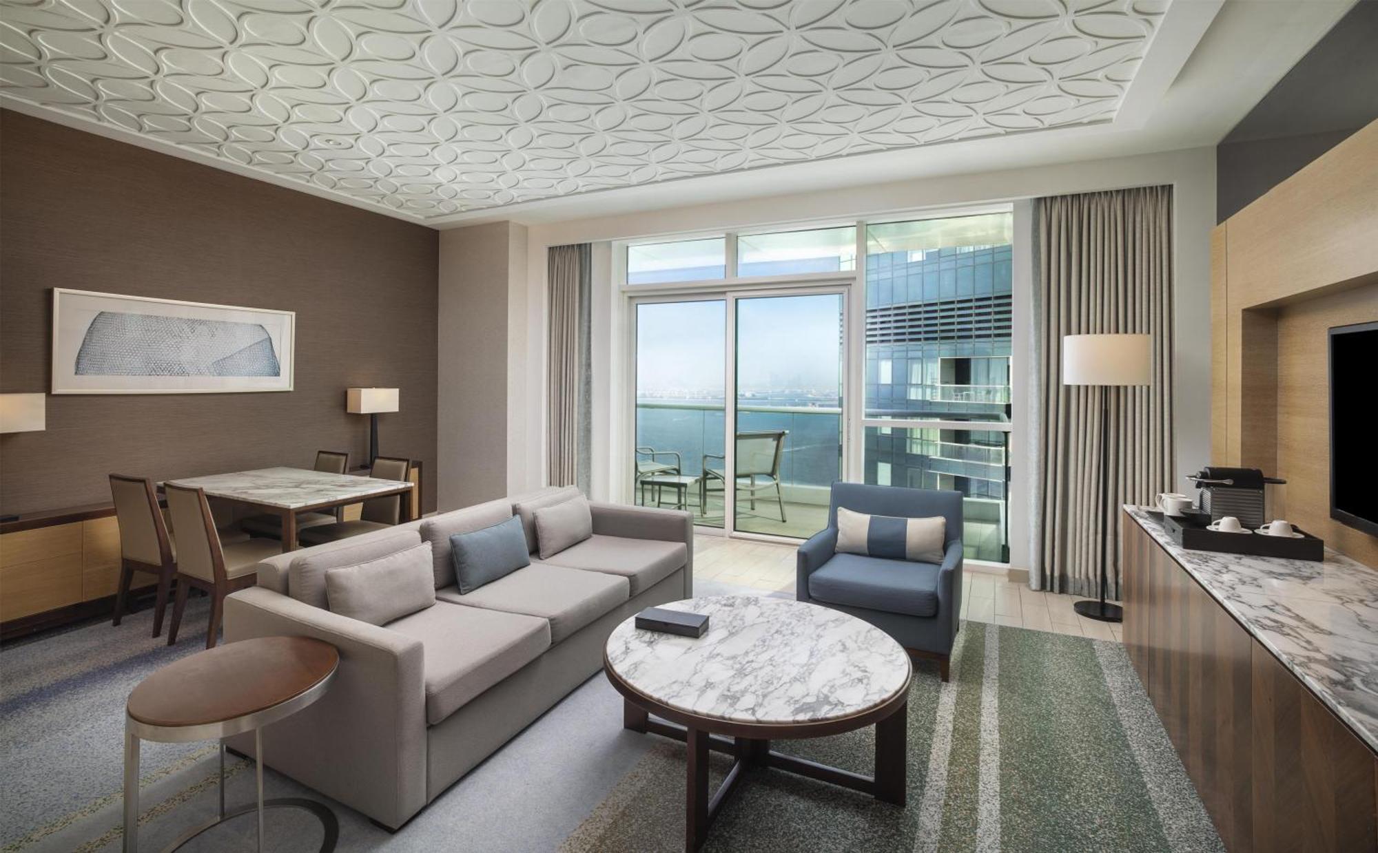 Two-Bedroom Suite Kitchen Sea View