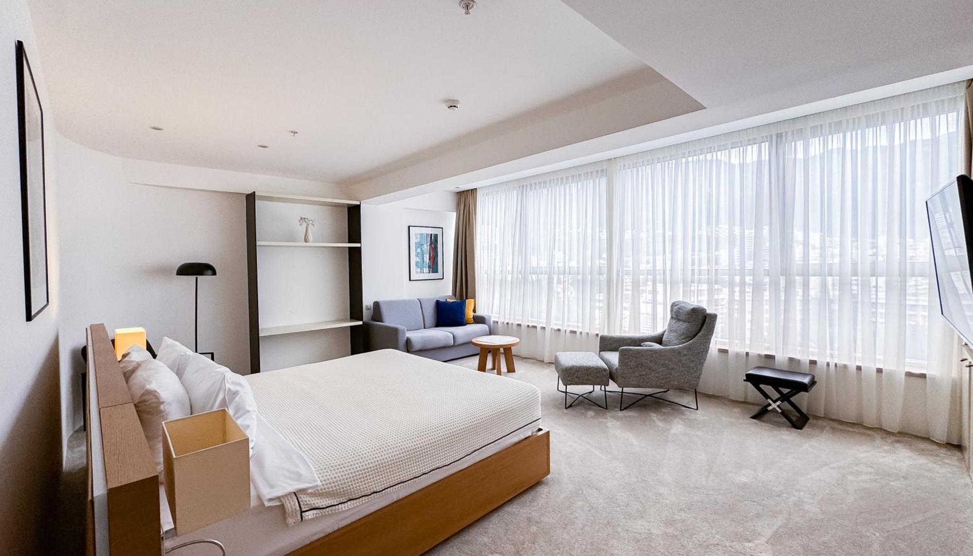 Luxe Suite Sea View