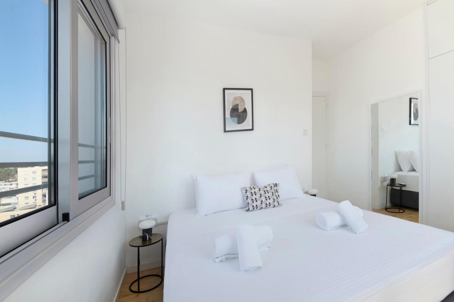 Two-Bedroom Apartment City View