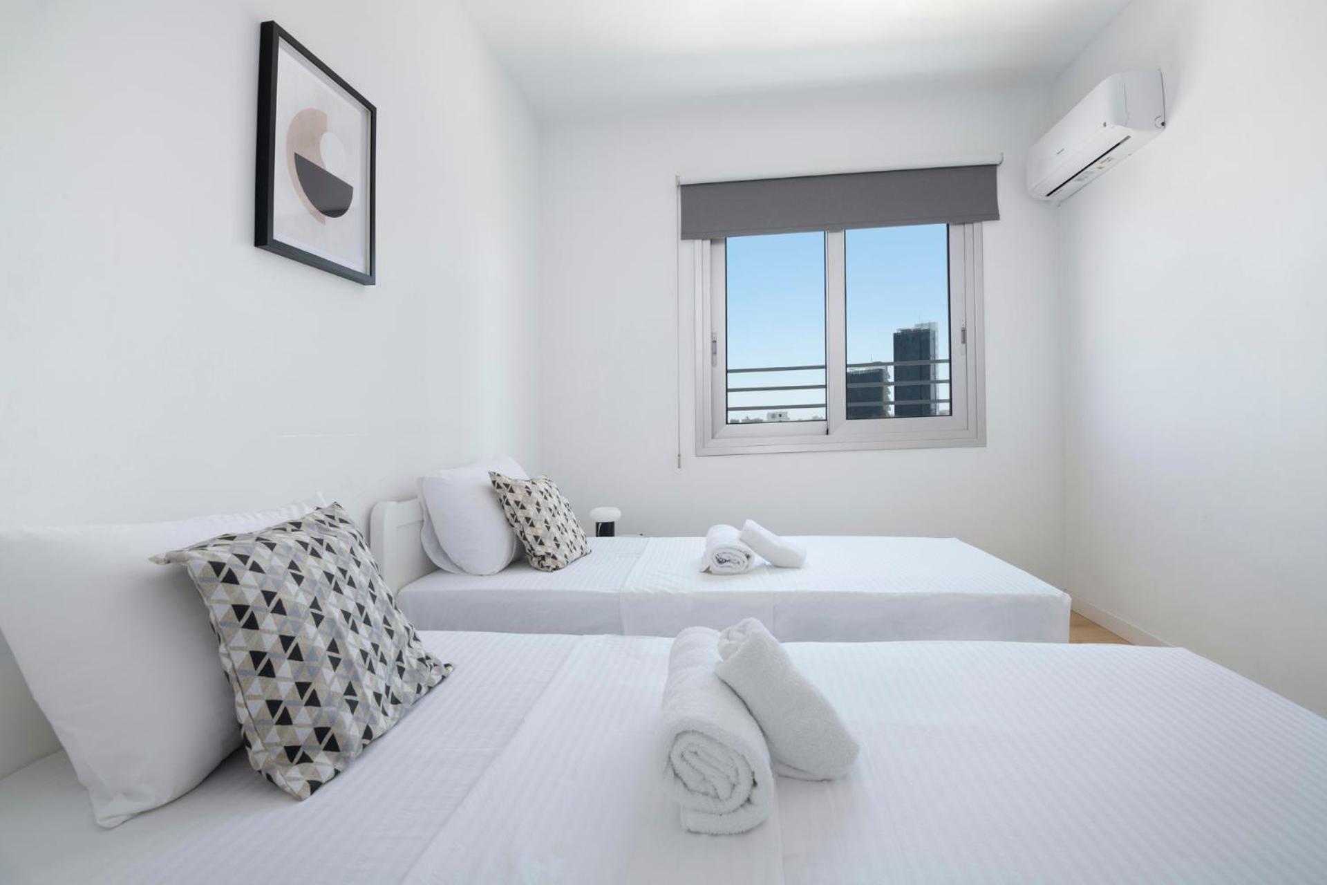 Two-Bedroom Apartment City View