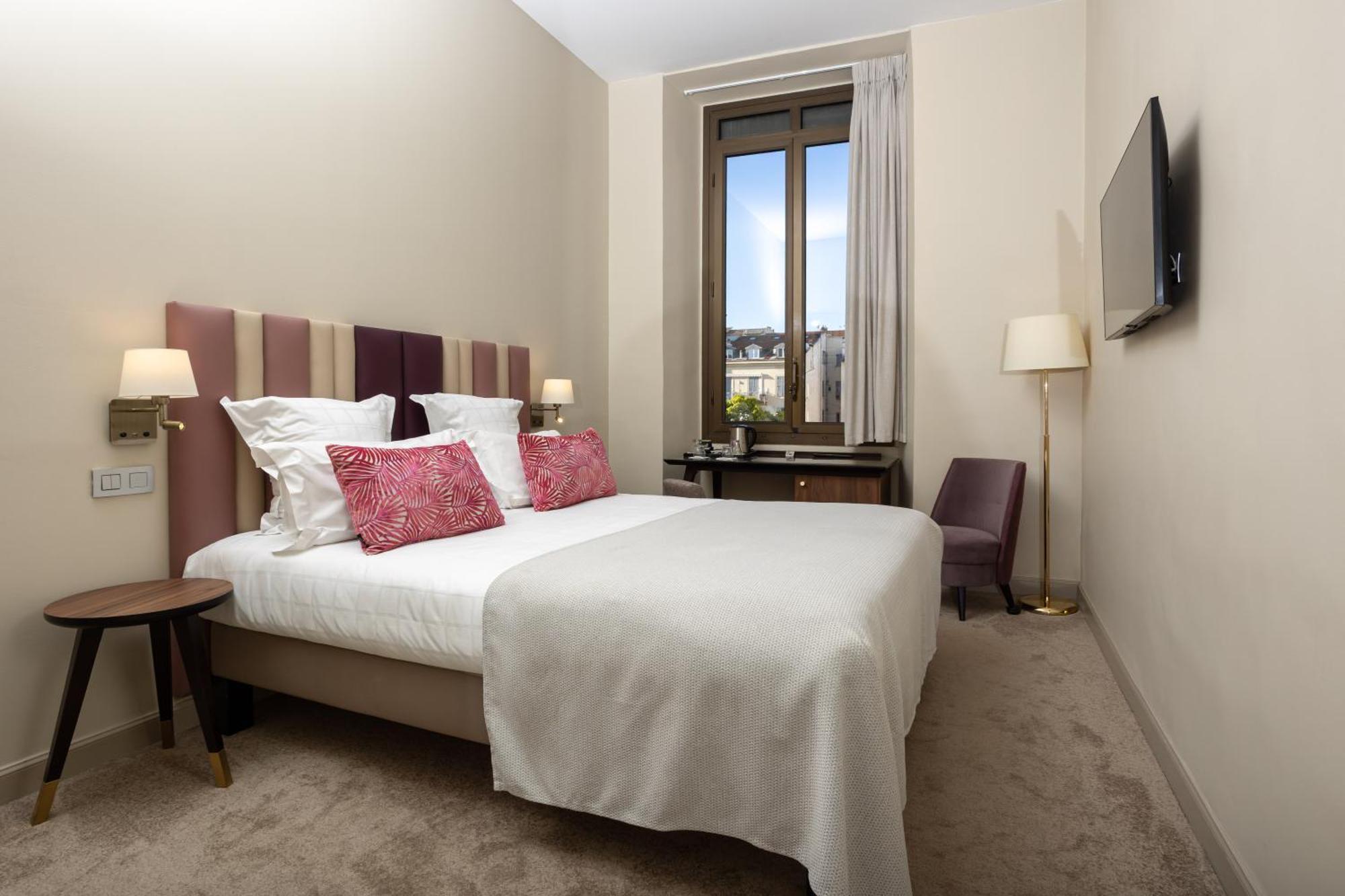 Standard Room City View