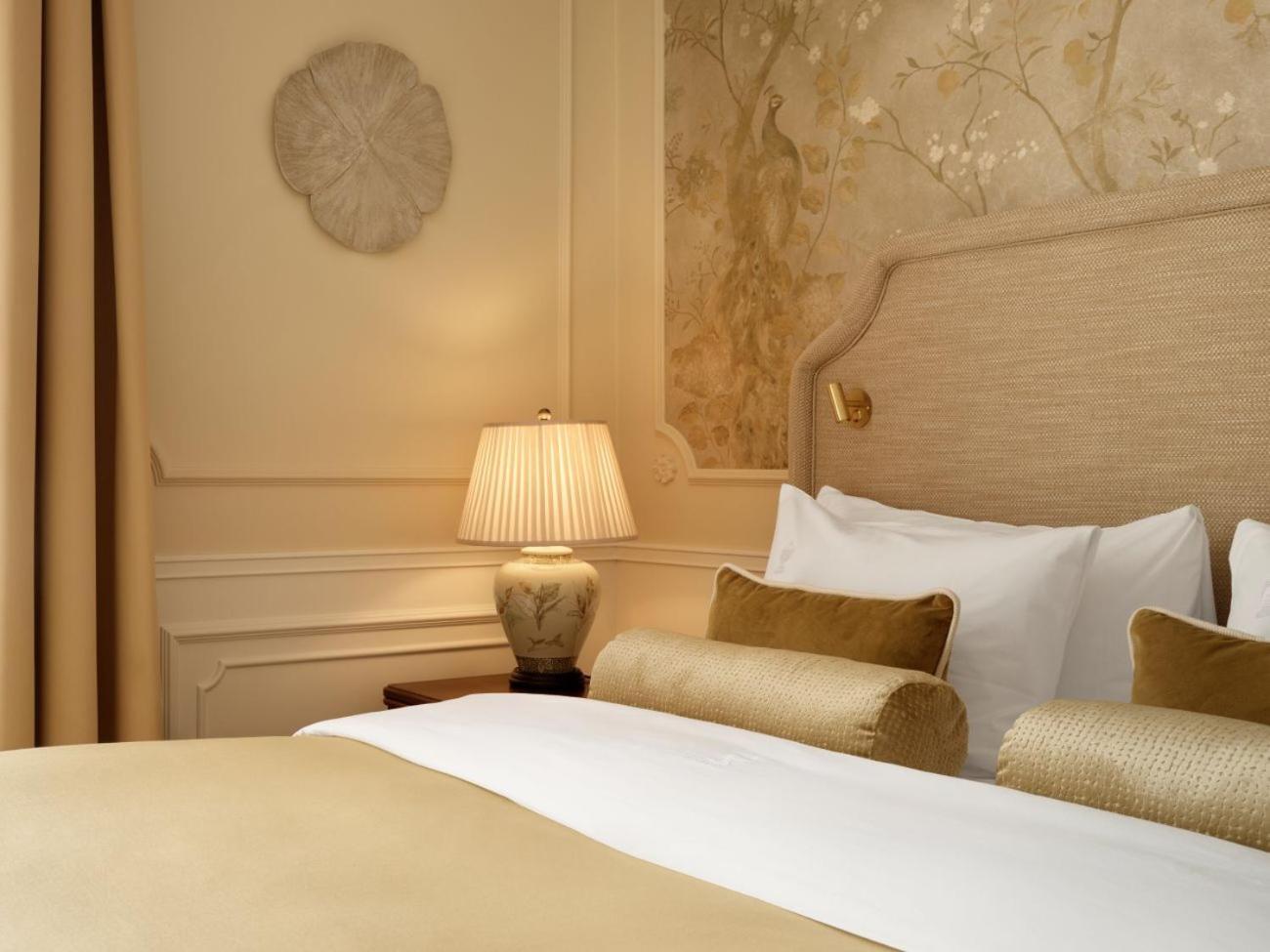 Executive Suite spa lounge access