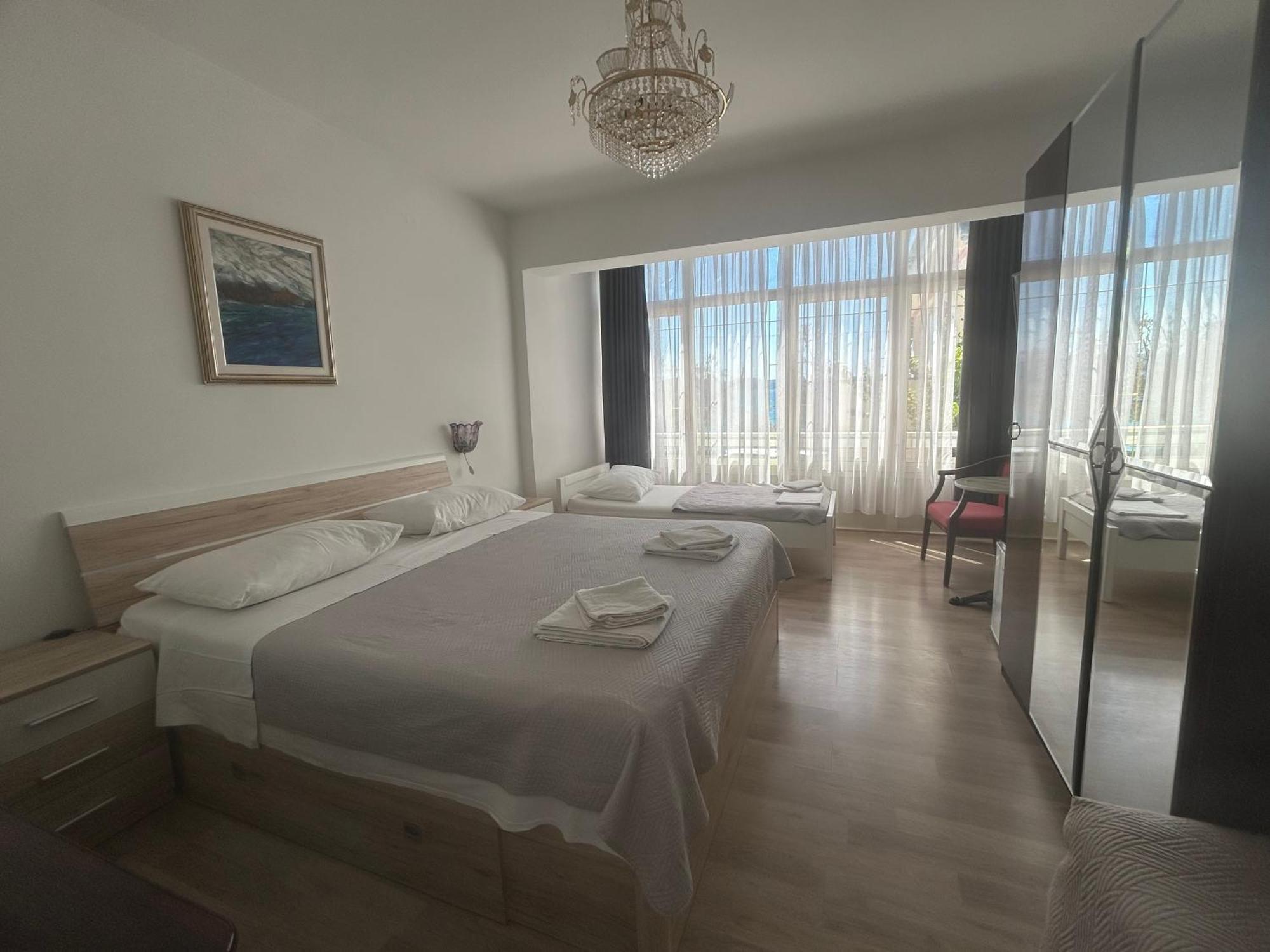 Standard Triple Room Sea View