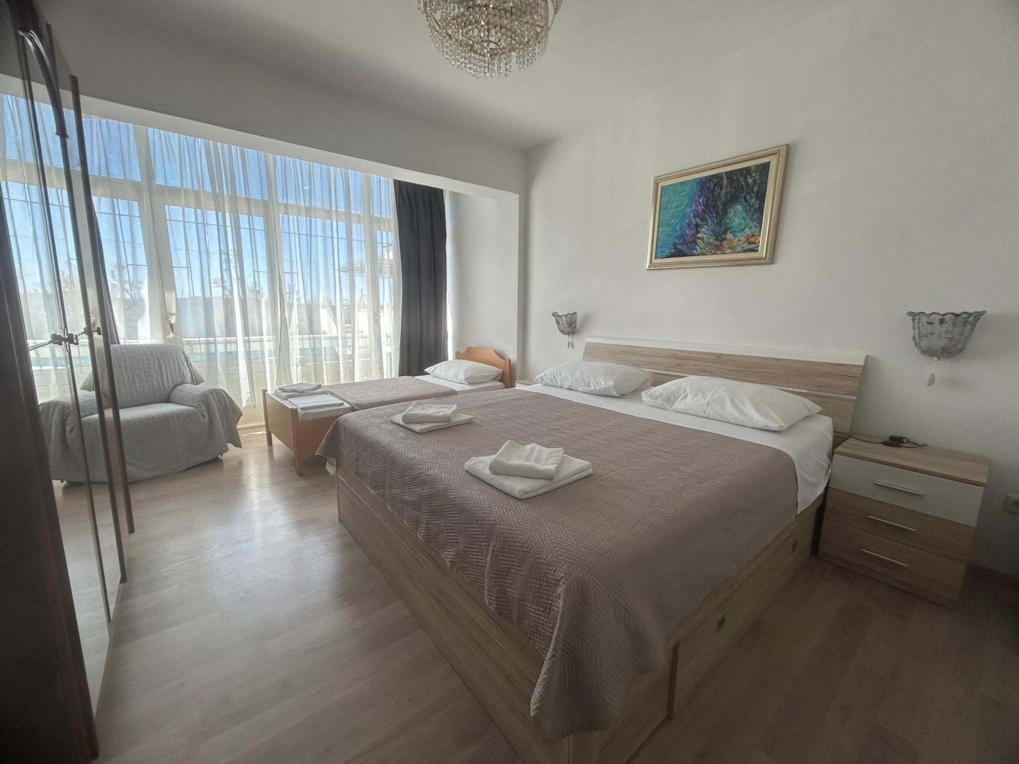 Standard Triple Room Sea View