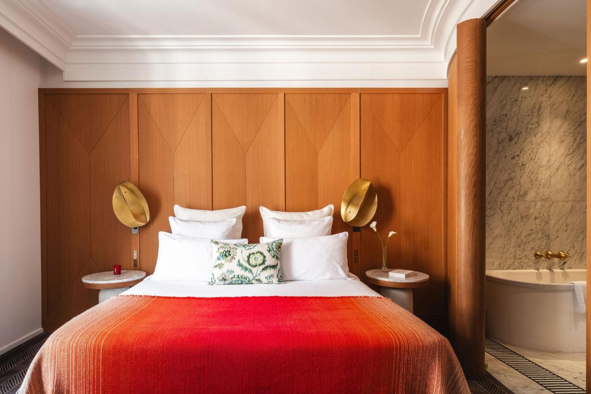 Prestige Room