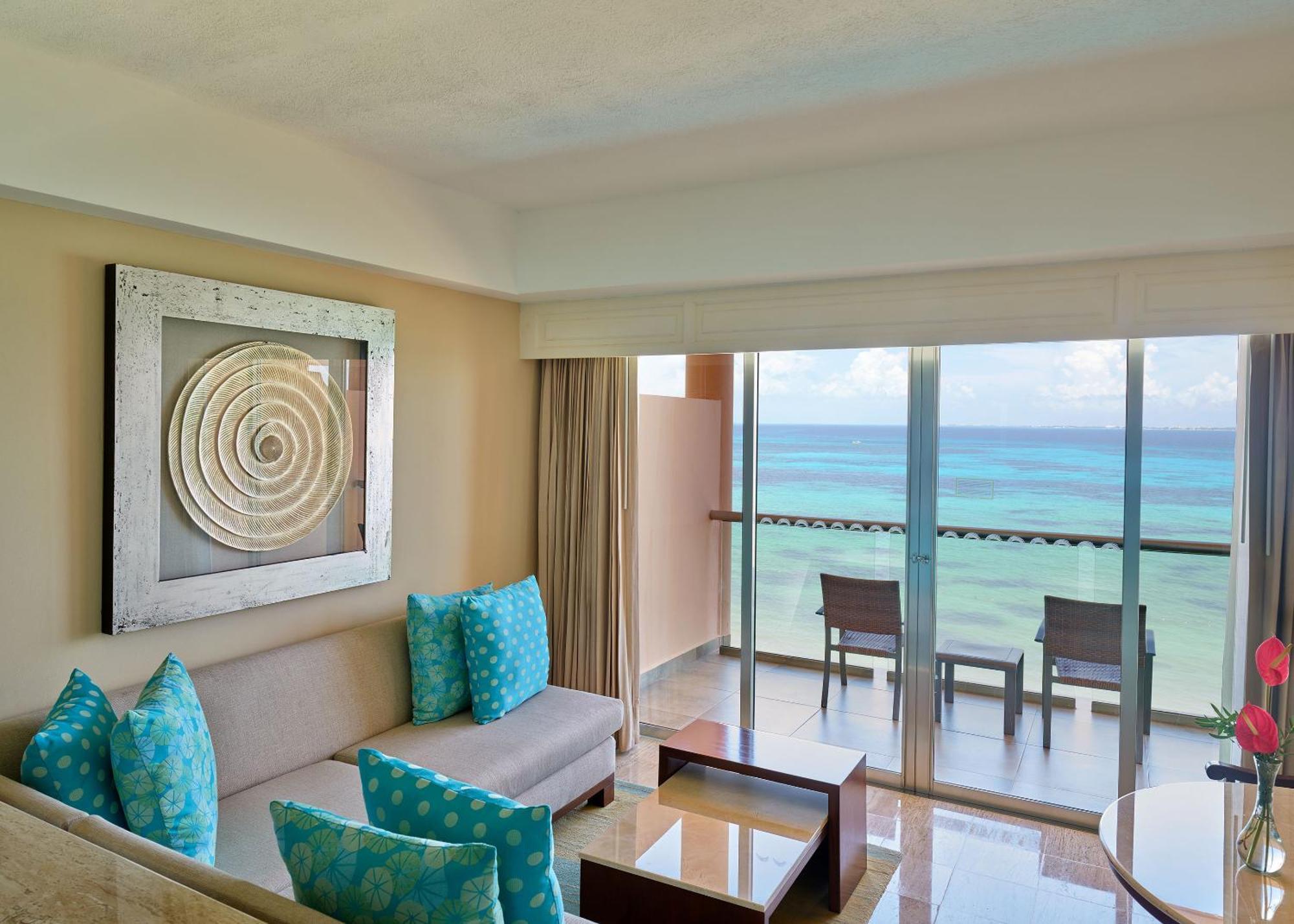 Ocean Front Two Bedroom Family & Friends Suite