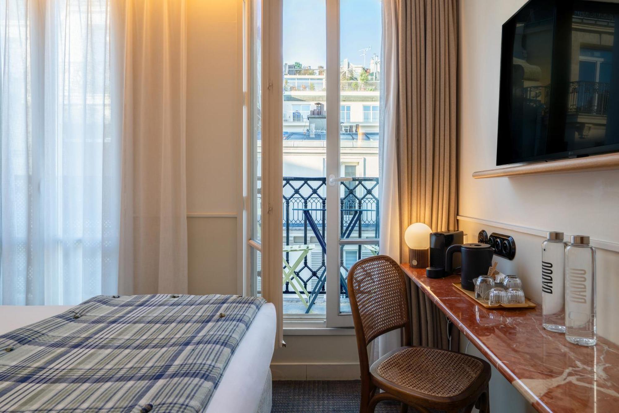 Very Bonne Chambre Balcony