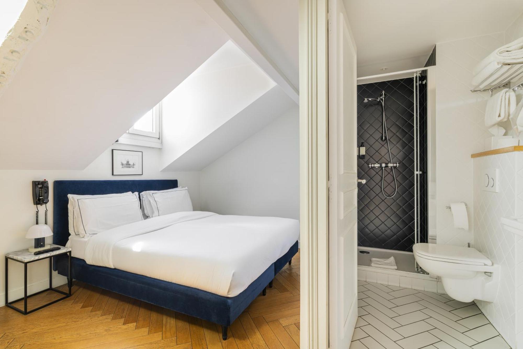 Double or Twin Room Under the Eaves