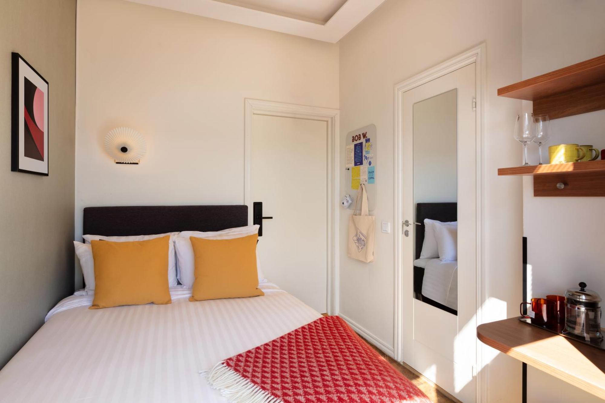 Compact Room Small
