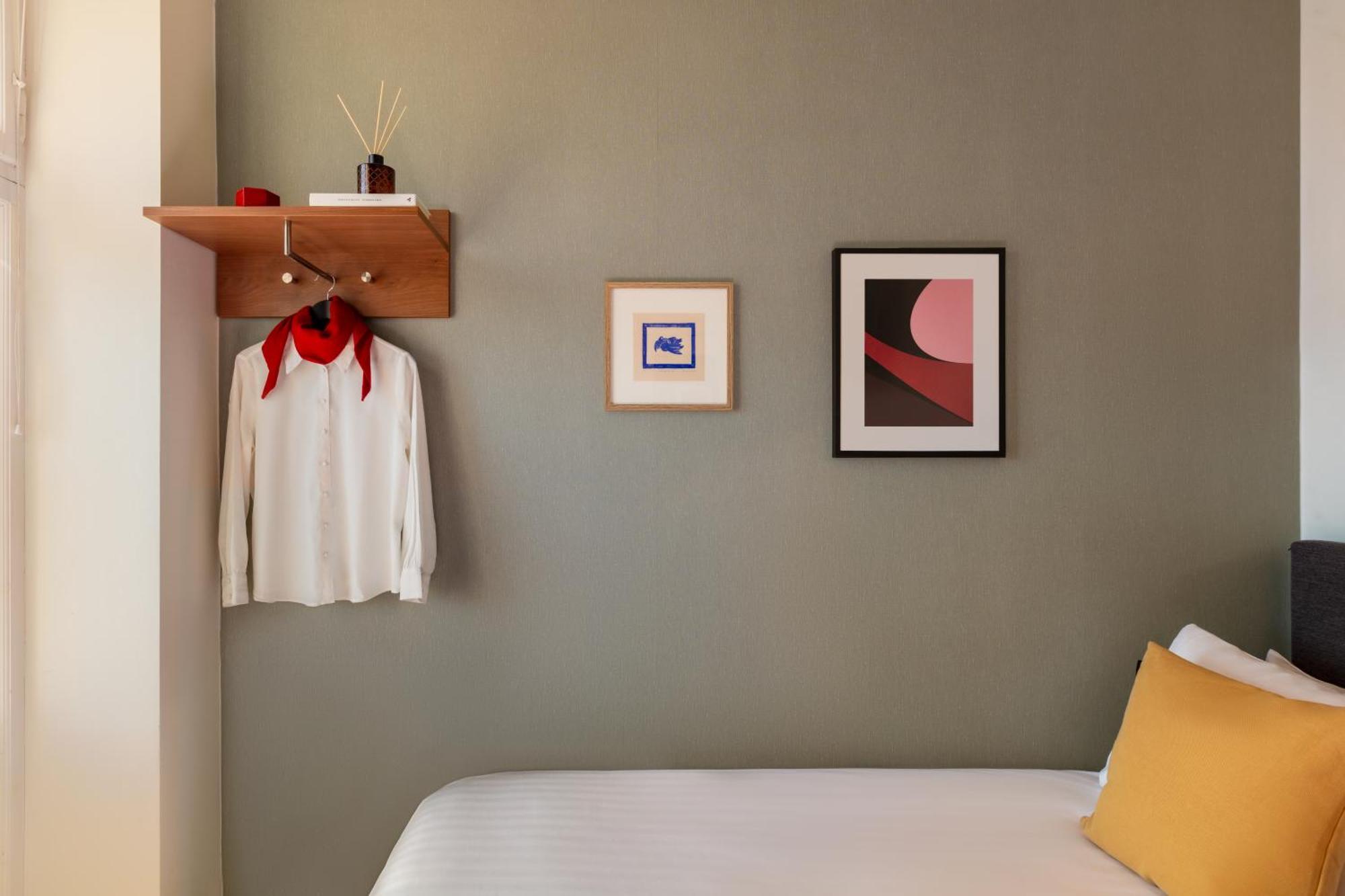 Compact Room Small
