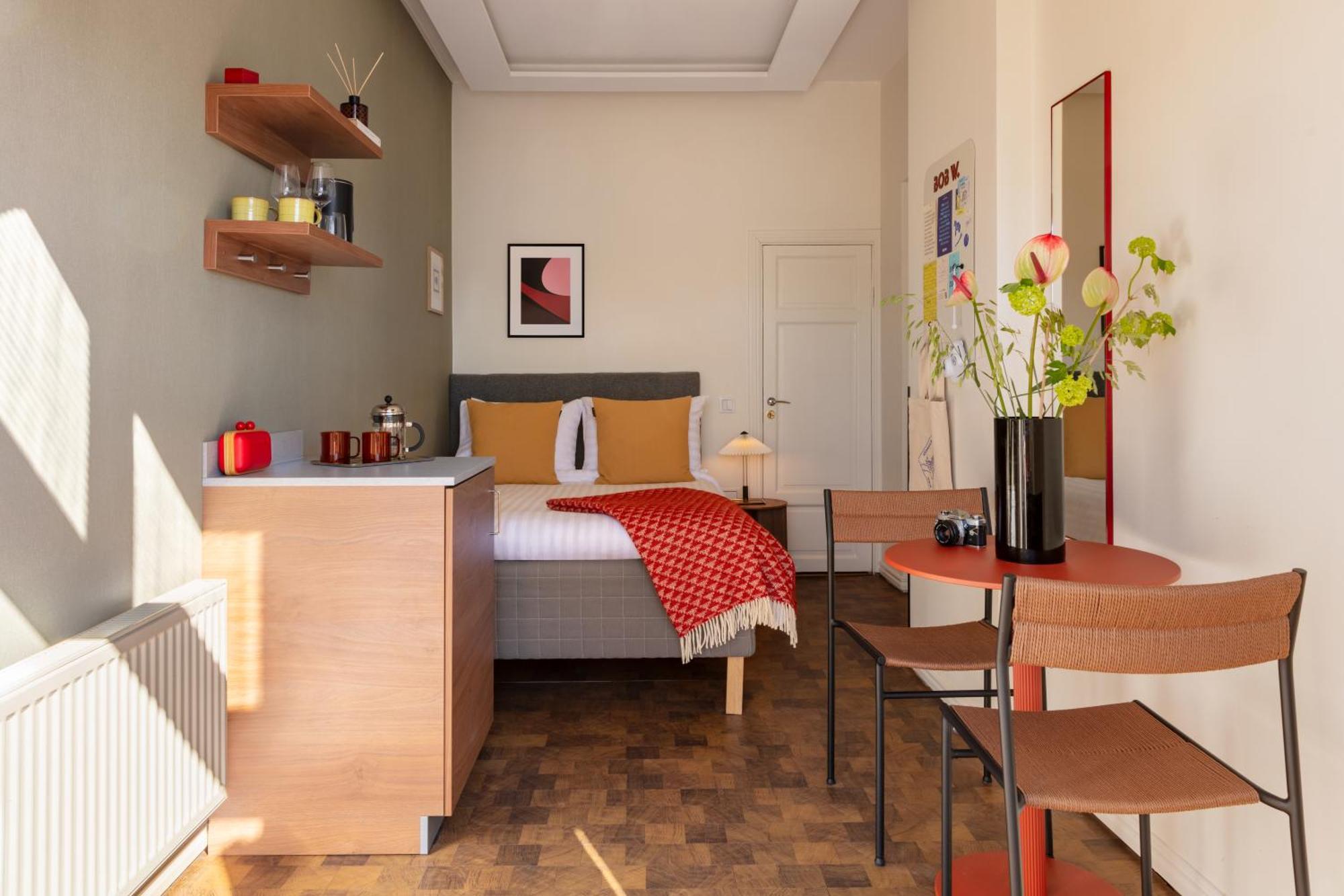 Compact Room