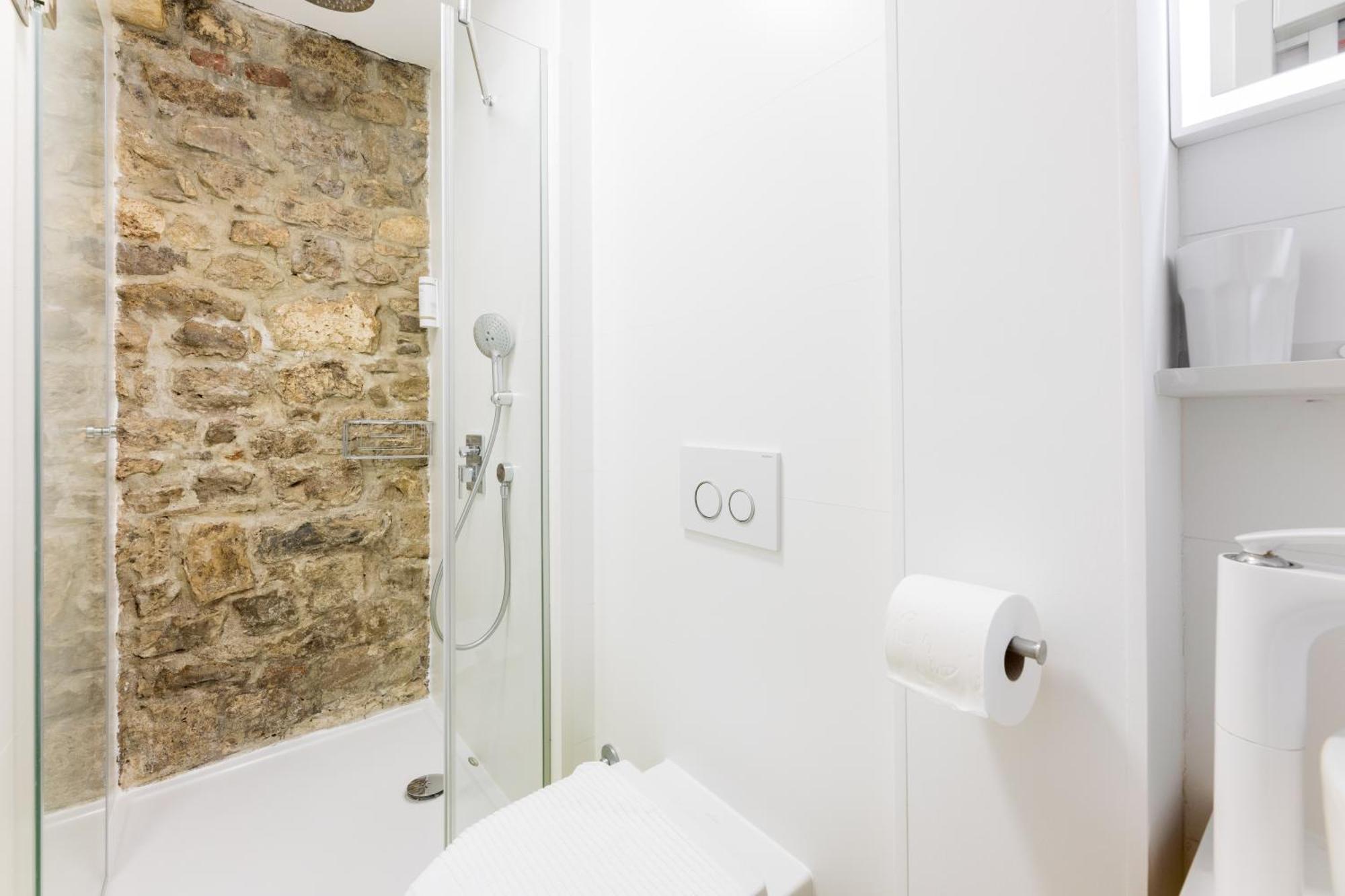 Double Room Street View