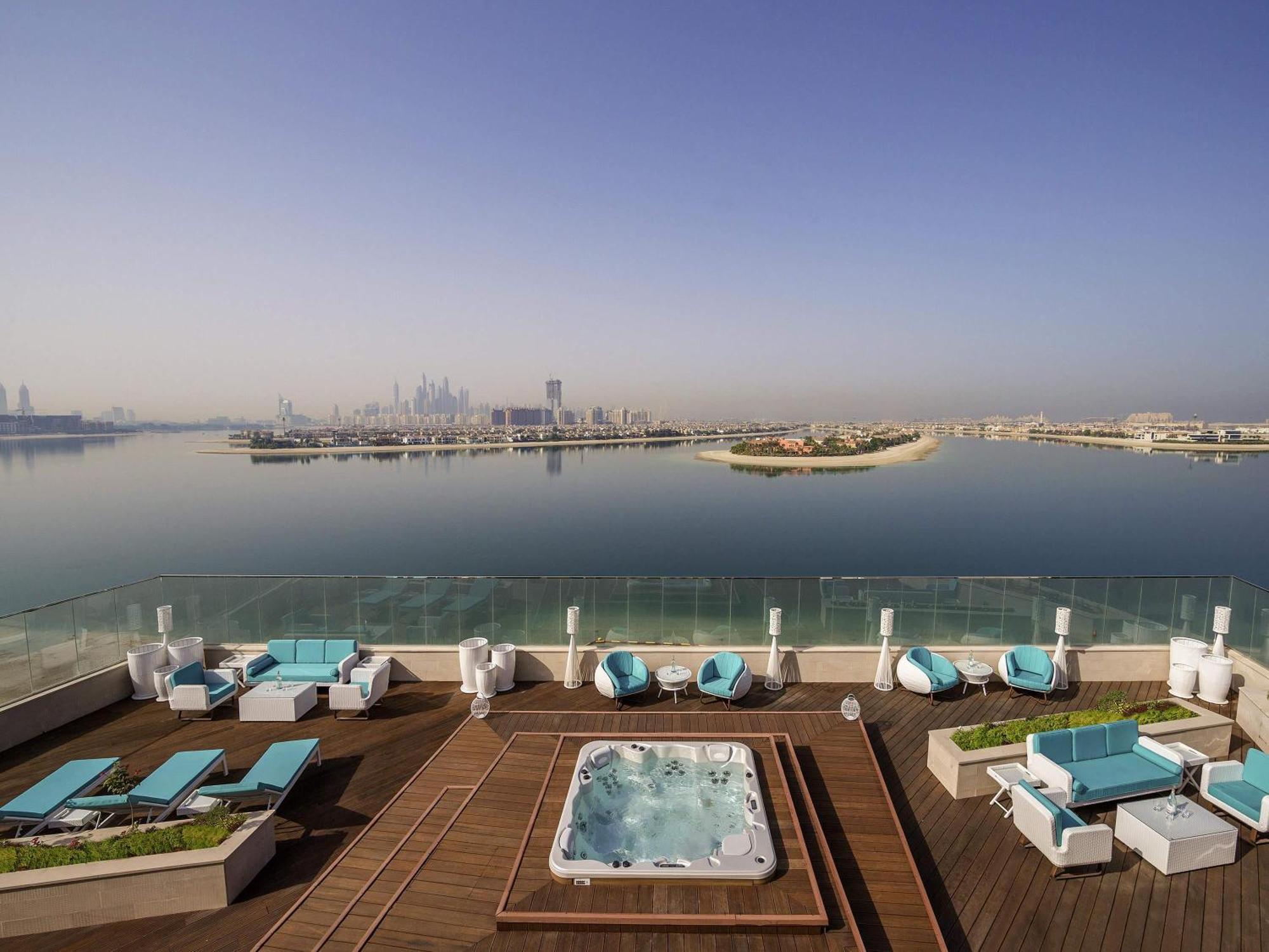 Penthouse King Suite Rooftop Terrace Palm Sea View Club Lounge or Beach Access