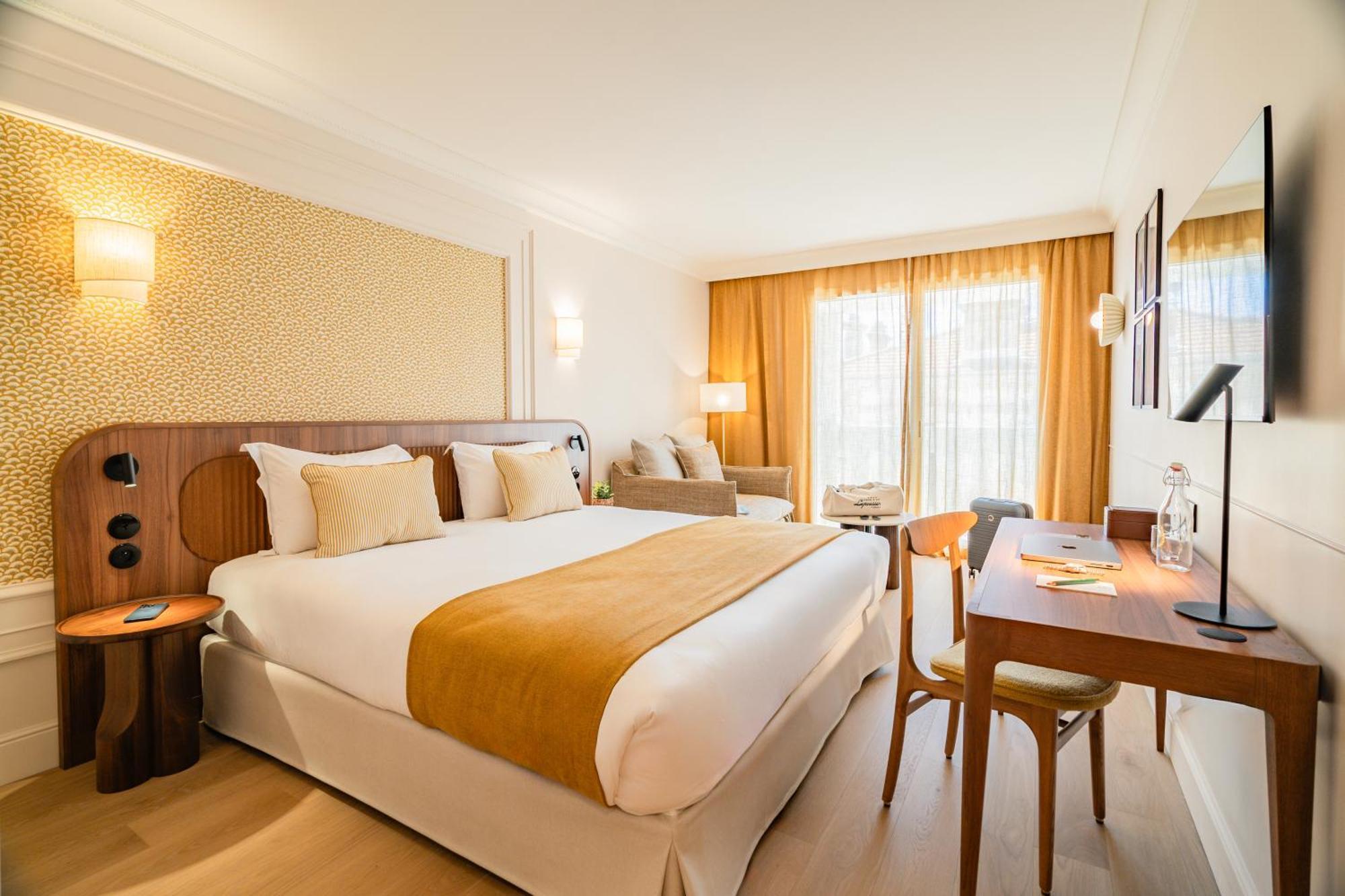 Superior Triple Room