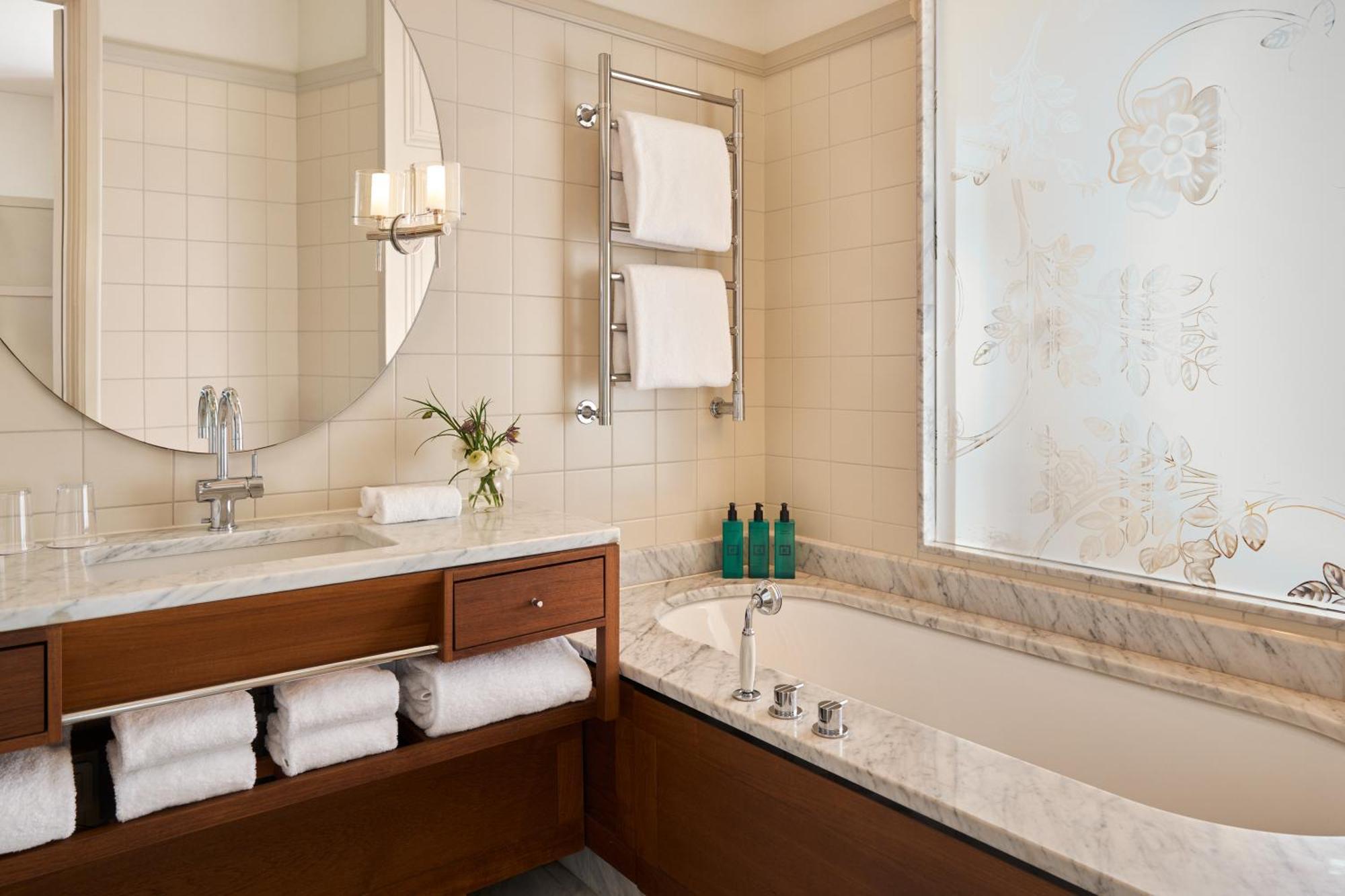 Dagmar Suite