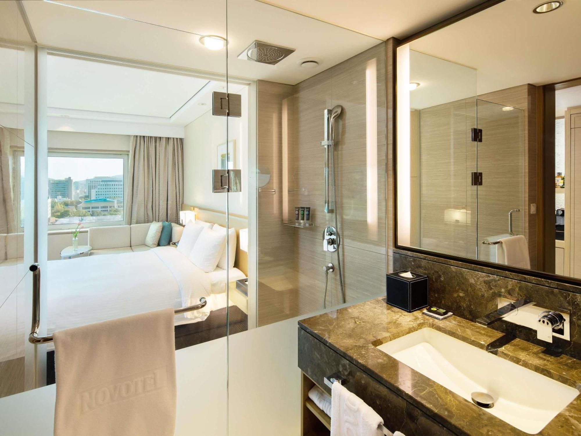 Executive Queen Room