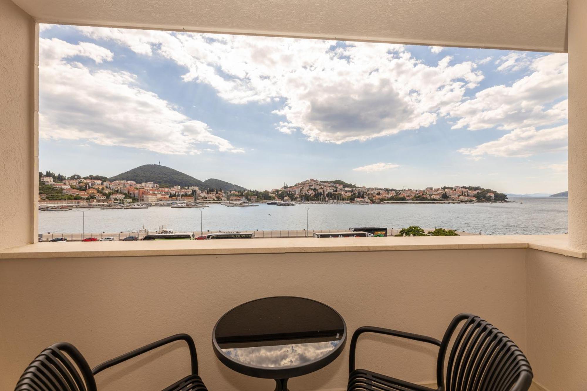 Superior Double or Twin Room Sea View