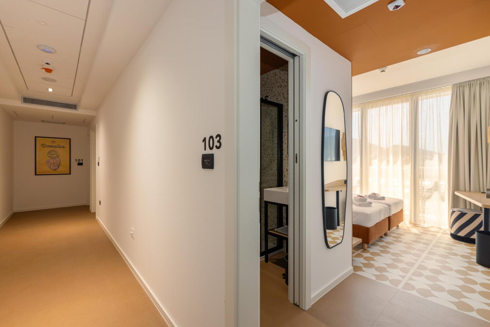 Superior Double or Twin Room Sea View