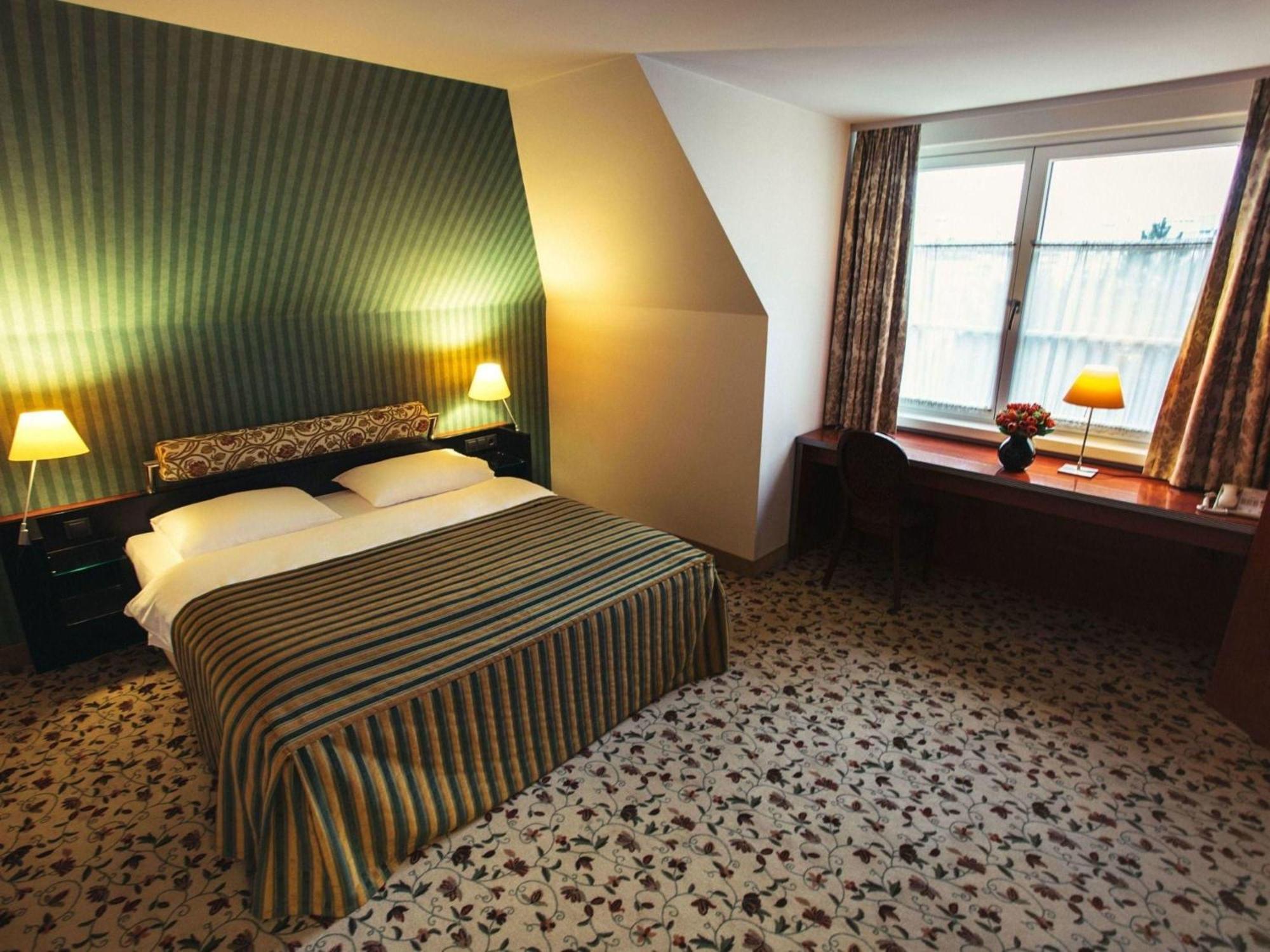 Classic Double Room