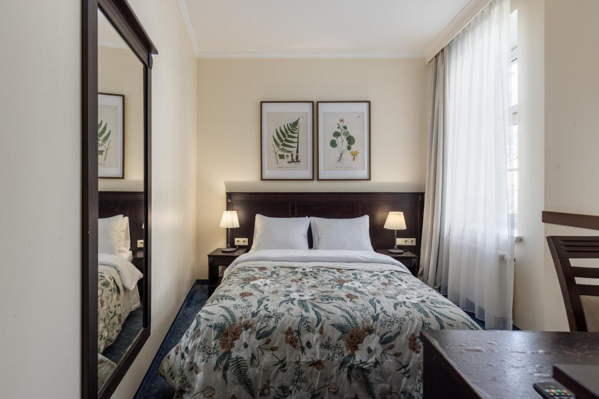 Small Double or Twin Room