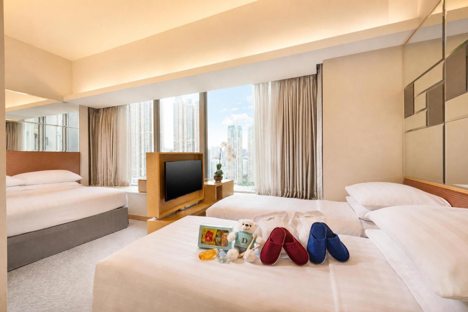 Family Quadruple Queen Twin Room