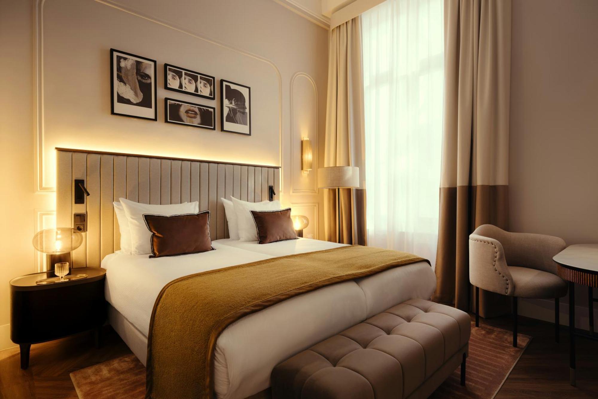 Deluxe Room 1 Twin Bed