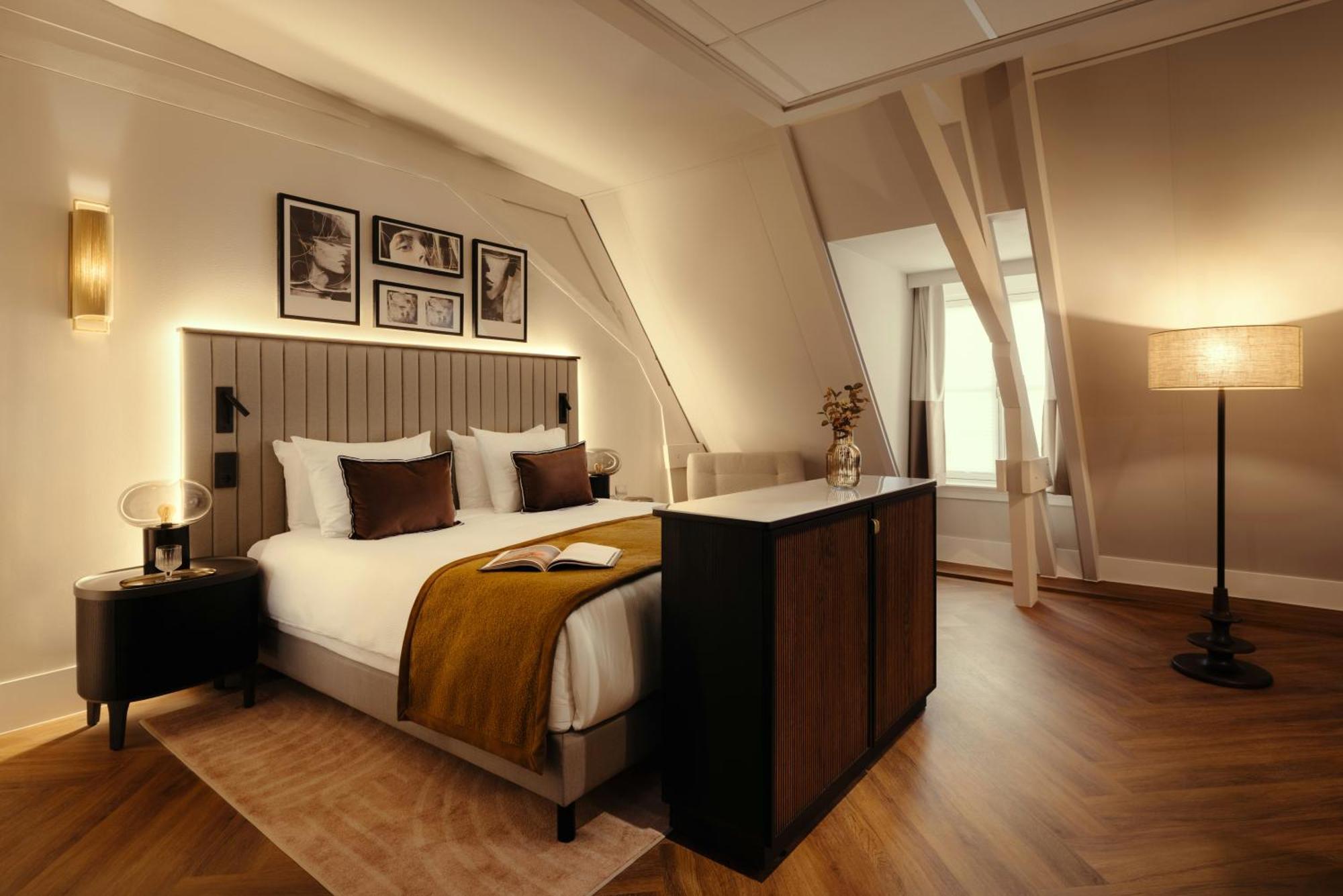 Junior Suite 1 King Bed 1 Sofa Bed