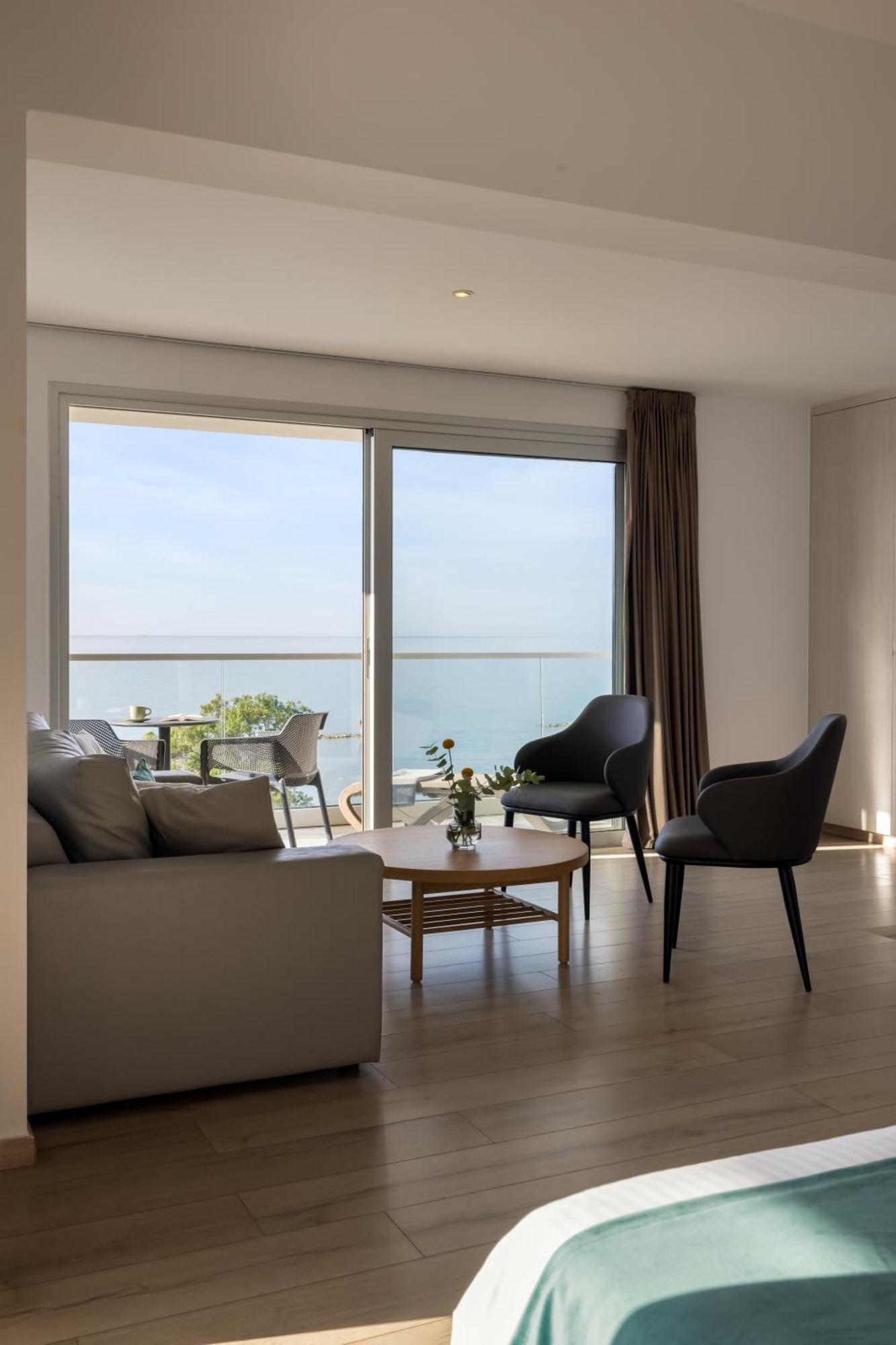Sea View Suite