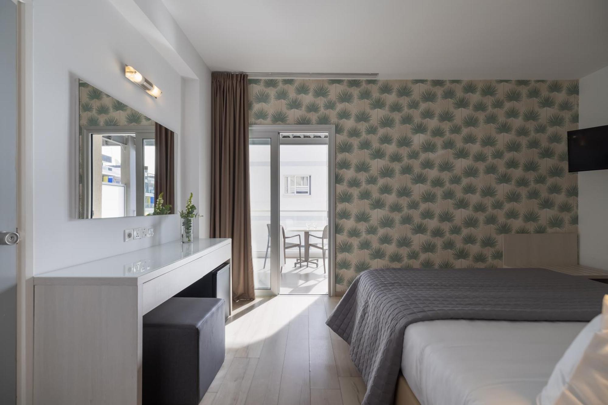 Inland View Room