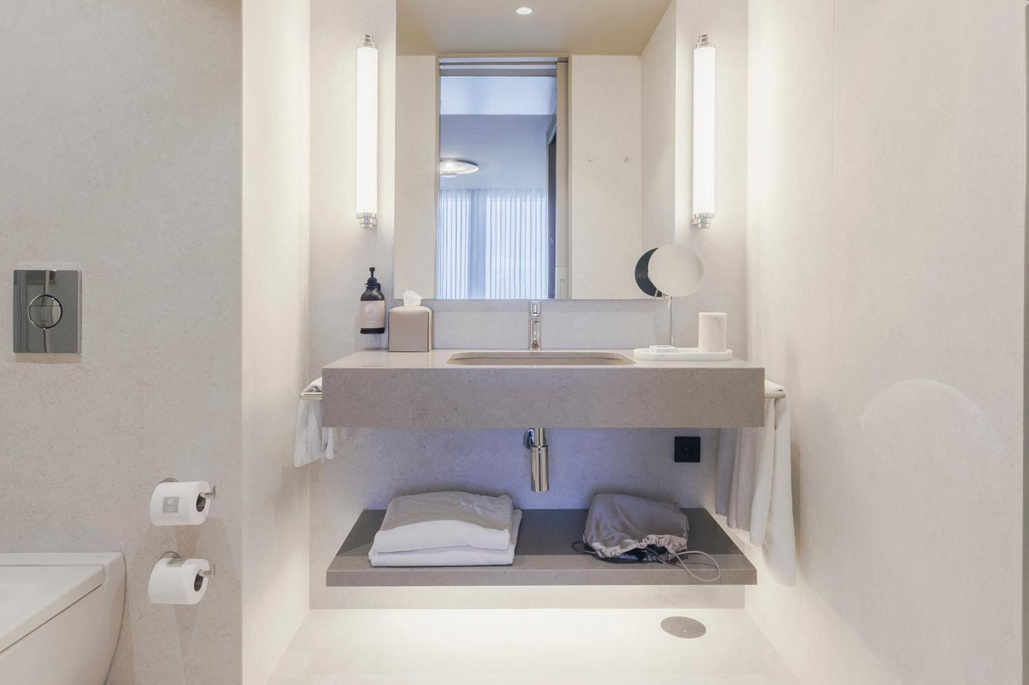 Duplex Suite Kitchenette