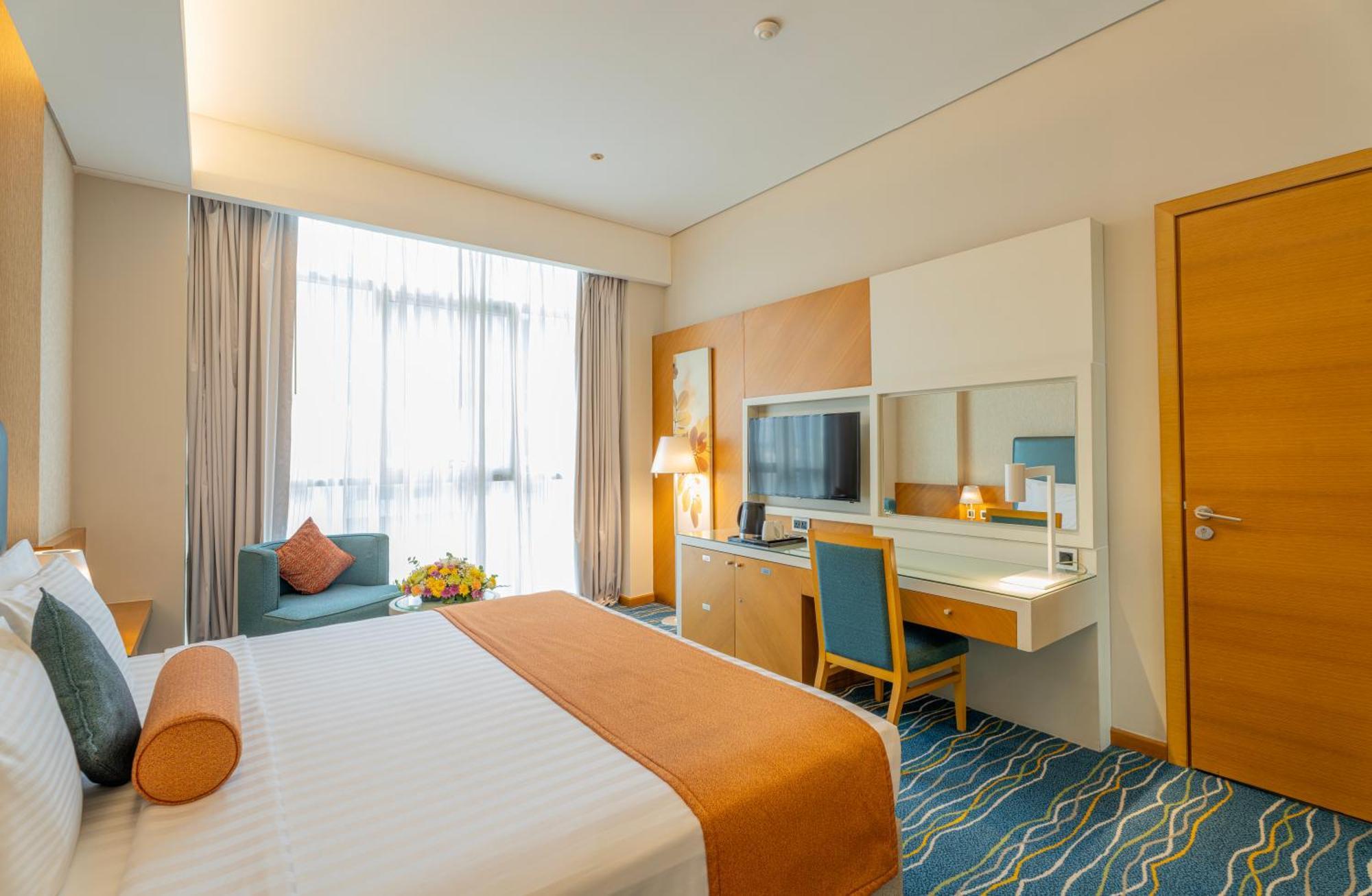 Royal Room King or Twin 9 AM Early Check 06 PM Late Check-out