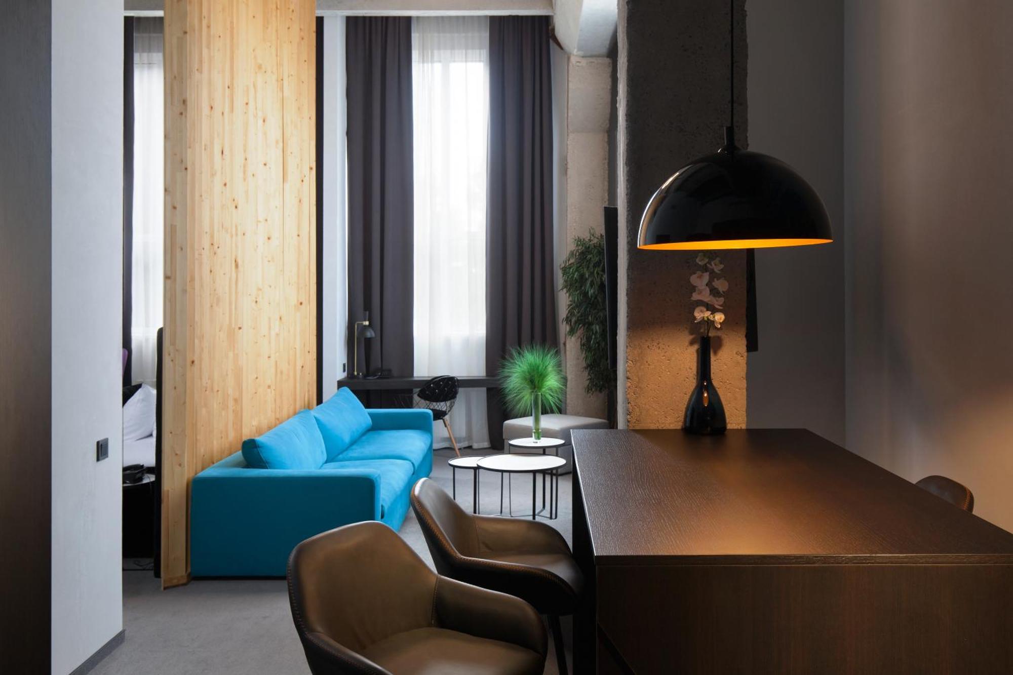 One-Bedroom Suite